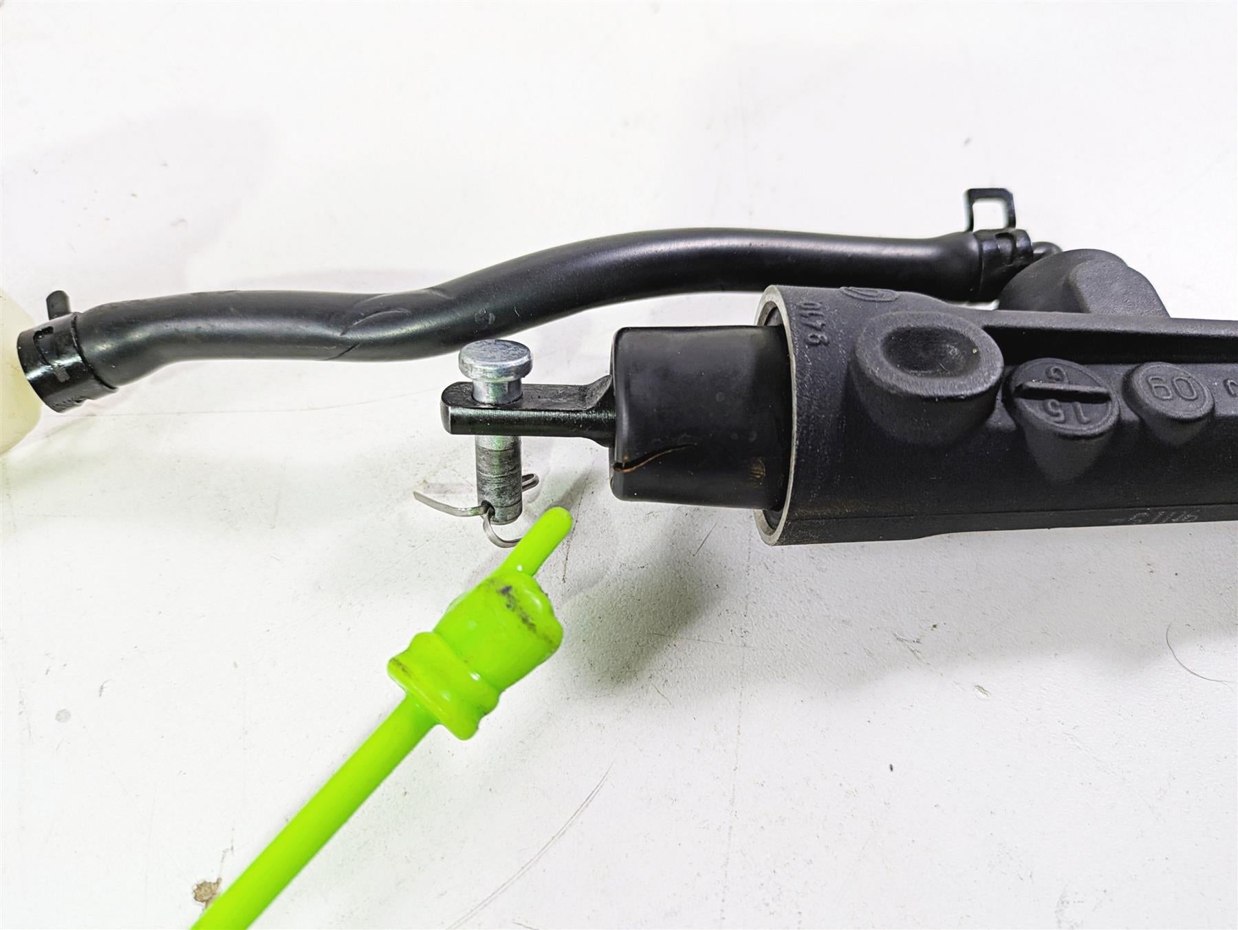2010 Harley VRSCF Muscle Rod Rear Brake Master Cylinder READ 44740-06A {{ shop.shopifyCountryName }} - Mototech271