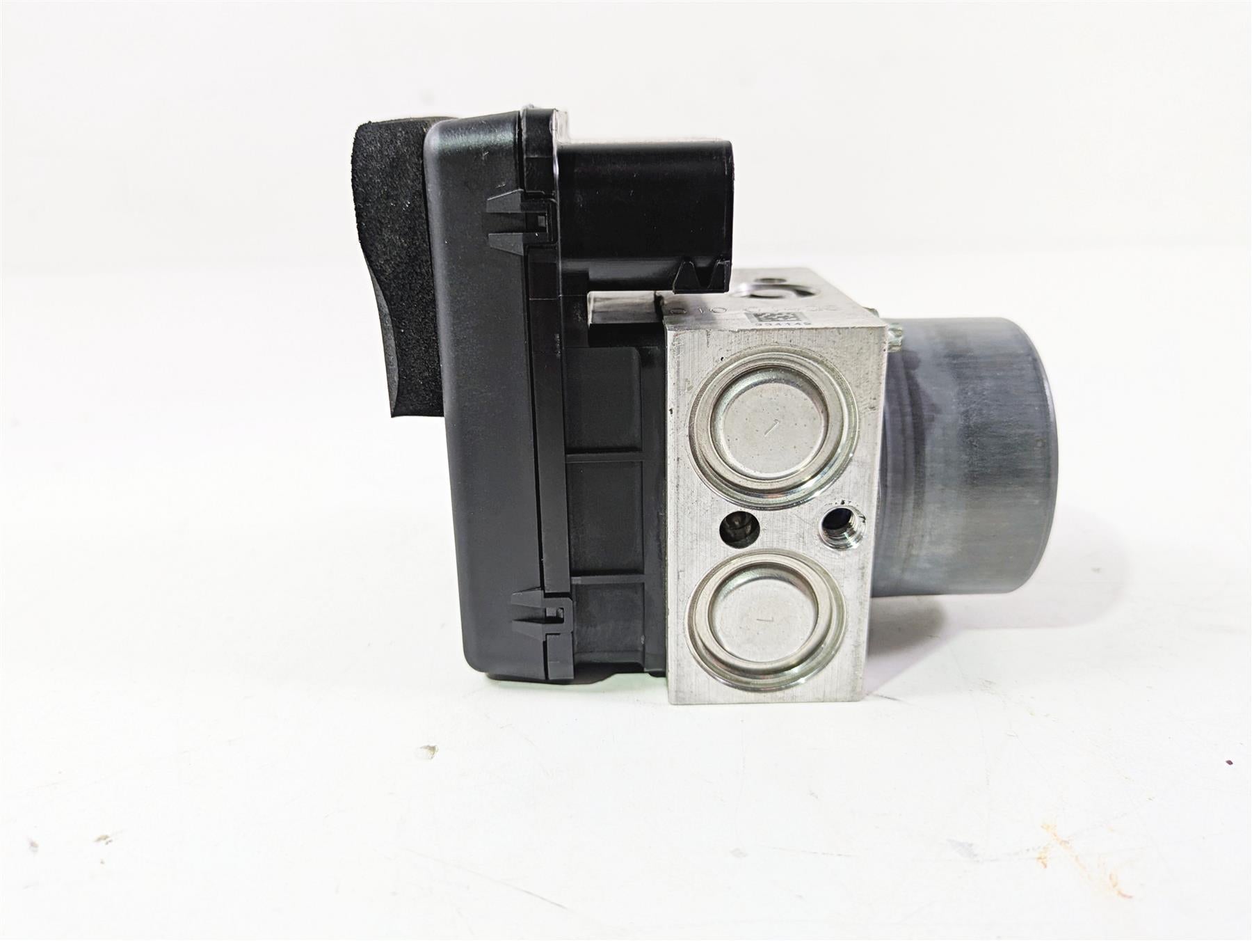 2016 Ducati Monster 1200 S Abs Brake Control Unit Module Pump 54240451B {{ shop.shopifyCountryName }} - Mototech271