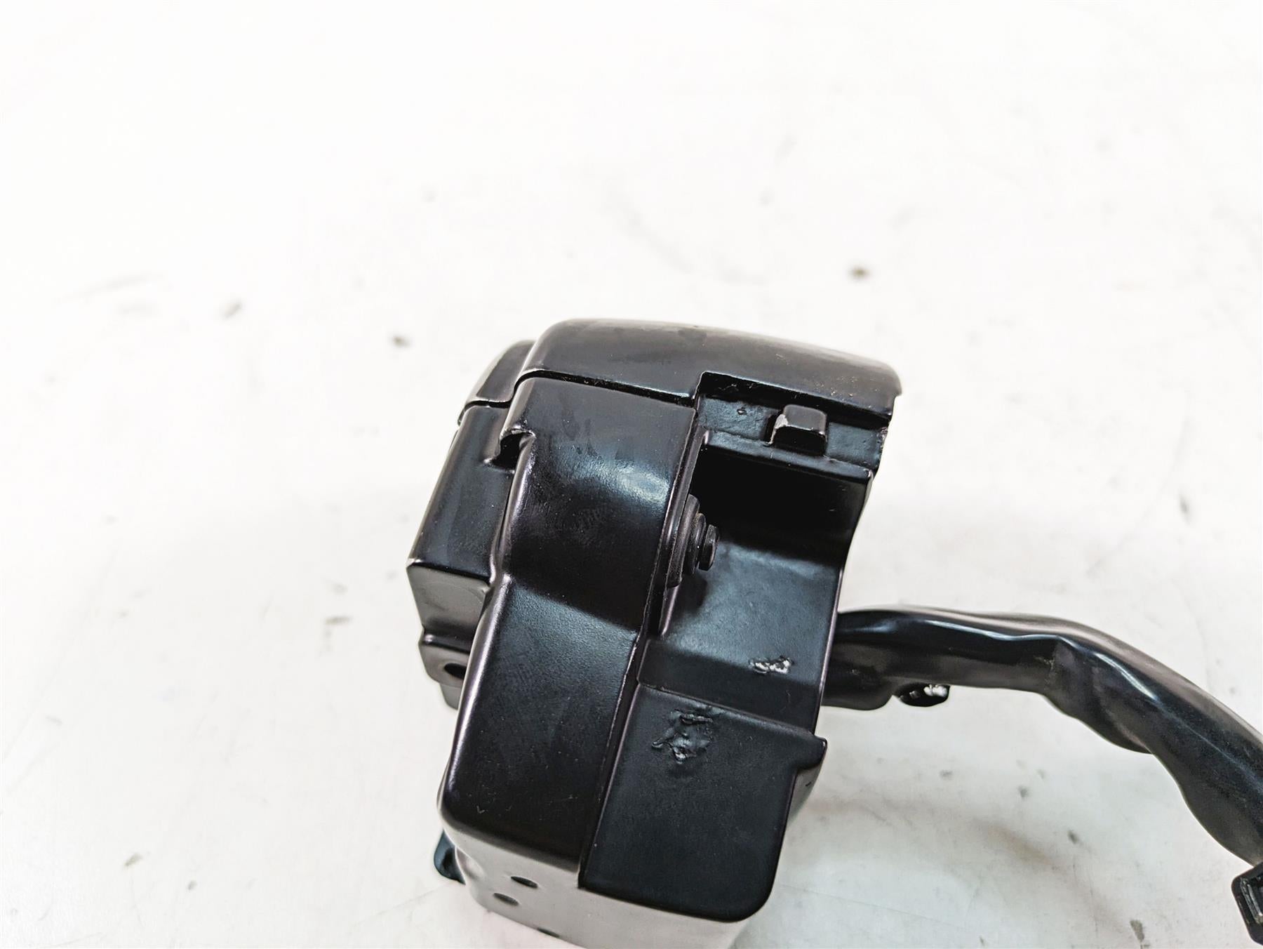 2008 Harley FLHTCU Electra Glide Right Hand Cruise Control Switch 71684-06A {{ shop.shopifyCountryName }} - Mototech271