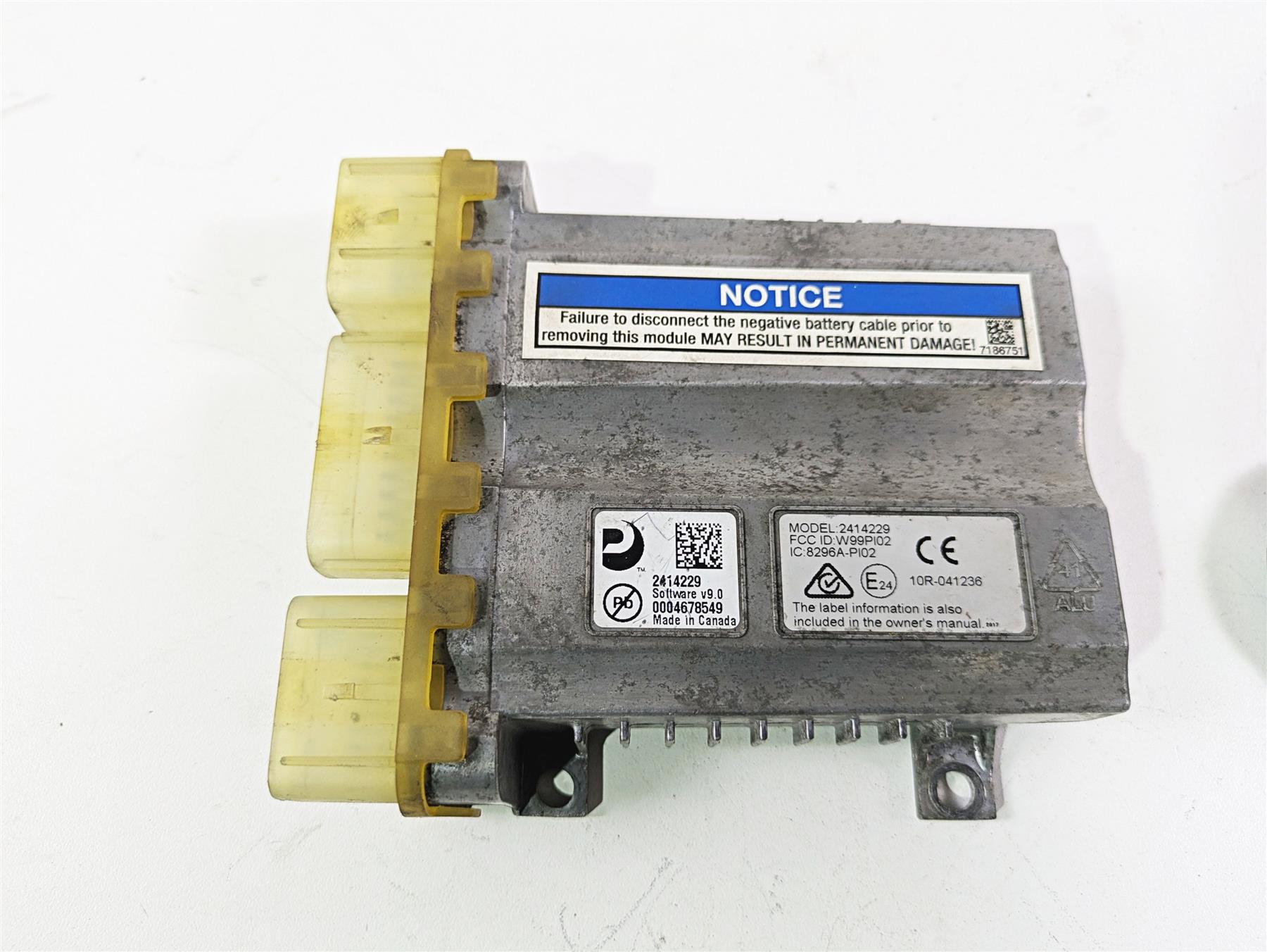 2018 Indian Springfield Dark Horse Vcm Vehicle Control Module & Fob 2414229 {{ shop.shopifyCountryName }} - Mototech271