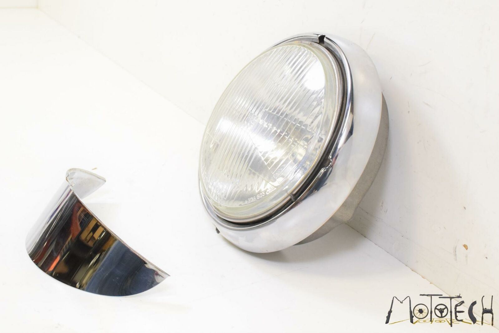 1997 Harley Touring FLHRI Road King Headlight Head Light CHROME Ring 67755-81A {{ shop.shopifyCountryName }} - Mototech271