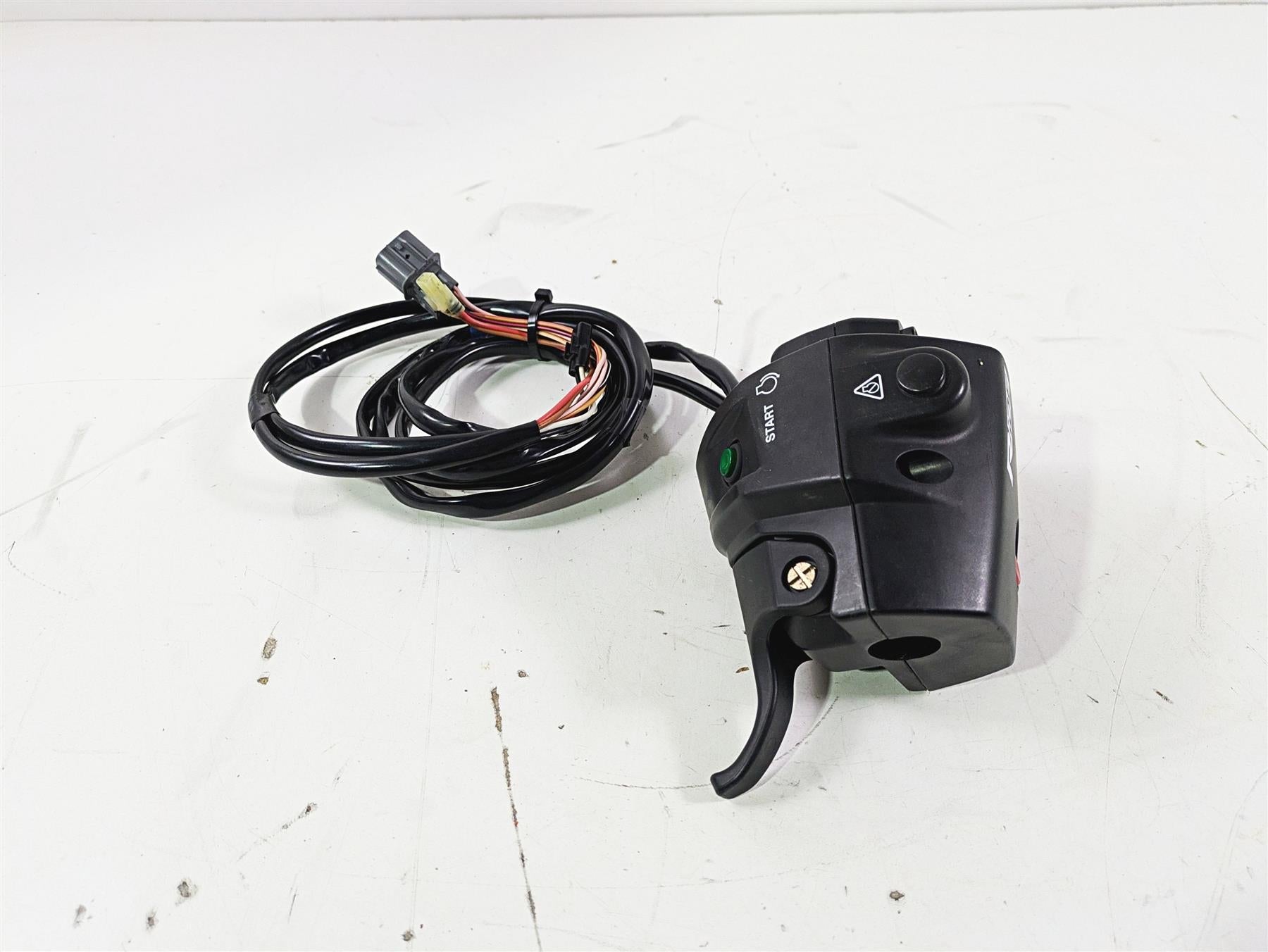 2020 Yamaha Waverunner VX1050 Deluxe Left Hand Control Switch F2X-68310-01-00 {{ shop.shopifyCountryName }} - Mototech271