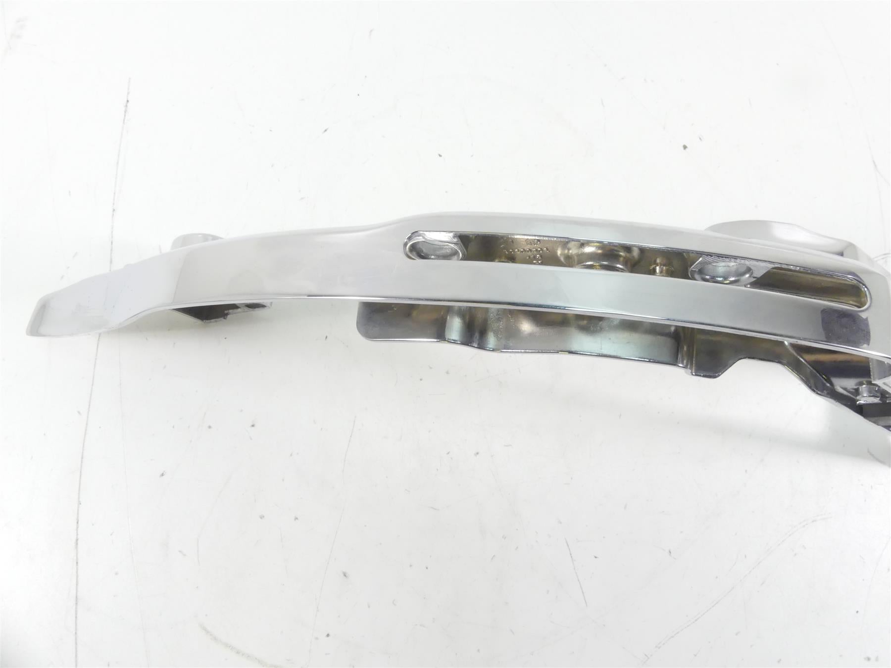 2014 Harley Touring FLHX Street Glide Right Rear Saddlebag Support 90200502 {{ shop.shopifyCountryName }} - Mototech271