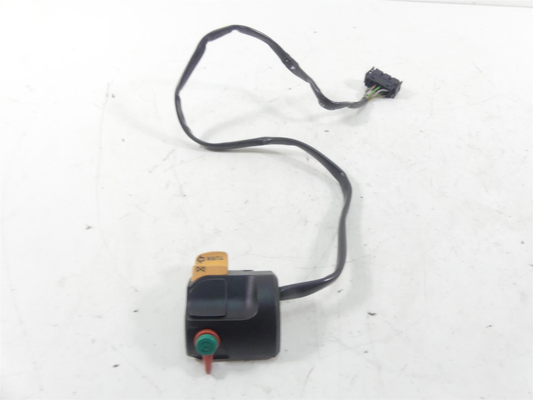 1999 BMW R1100 GS 259E Right Hand Start Control Switch 61312306179 61312305233 {{ shop.shopifyCountryName }} - Mototech271