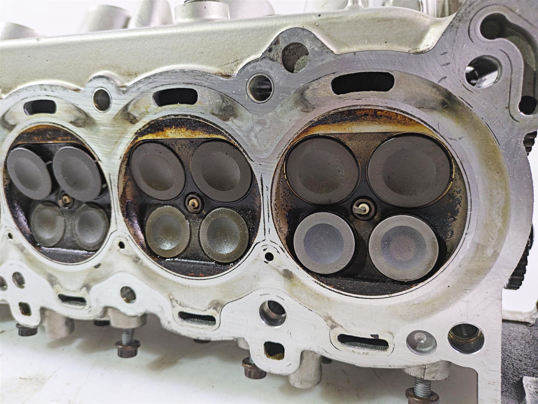 2014 BMW K1600 GTL K48 Cylinder Head & Valve Cover - Read 11118546019 {{ shop.shopifyCountryName }} - Mototech271