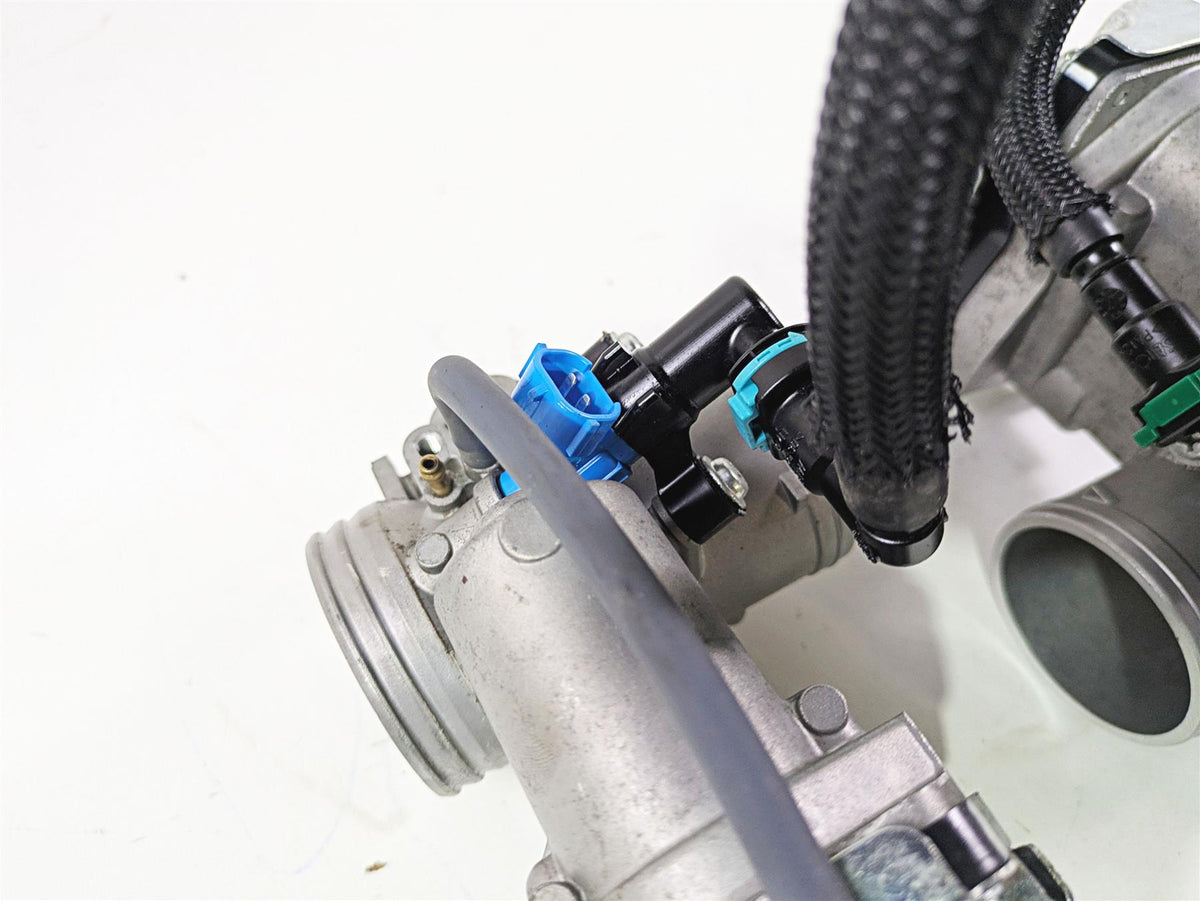 2020 Suzuki V-Strom 1050 XT Mikuni Throttle Body & Injector Set 13400-06L00 {{ shop.shopifyCountryName }} - Mototech271