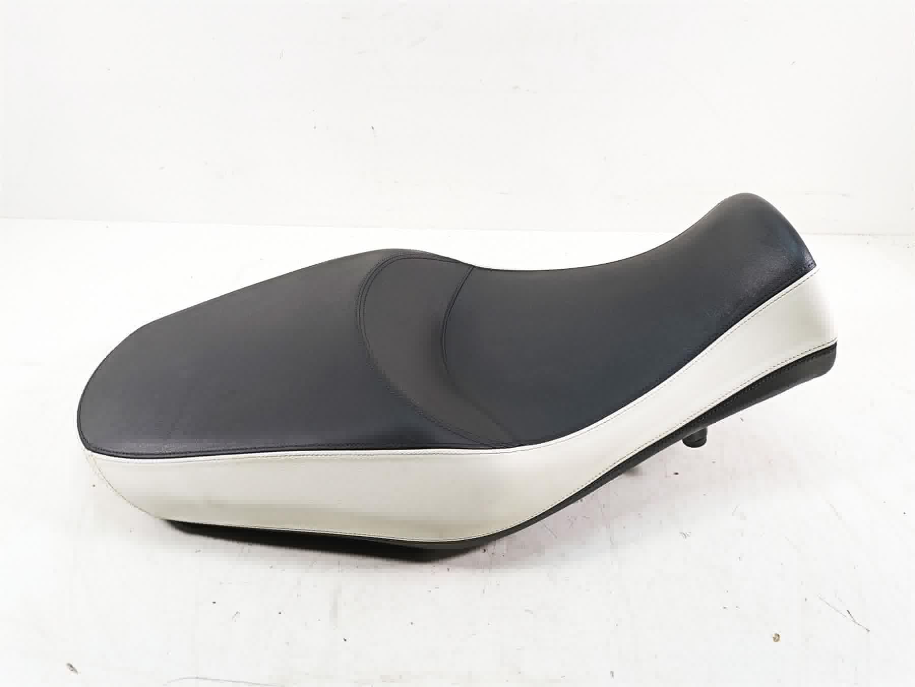 2014 Moto Guzzi California 1400 T Duo Rider Driver Seat Saddle - No Tears 887493 | Mototech271