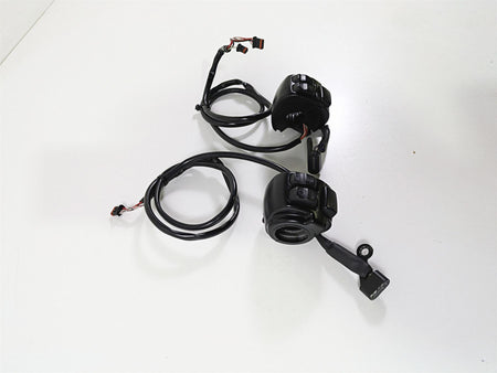 2017 Harley Dyna FXDB Street Bob Left Right Control Switch Set 71500372A {{ shop.shopifyCountryName }} - Mototech271