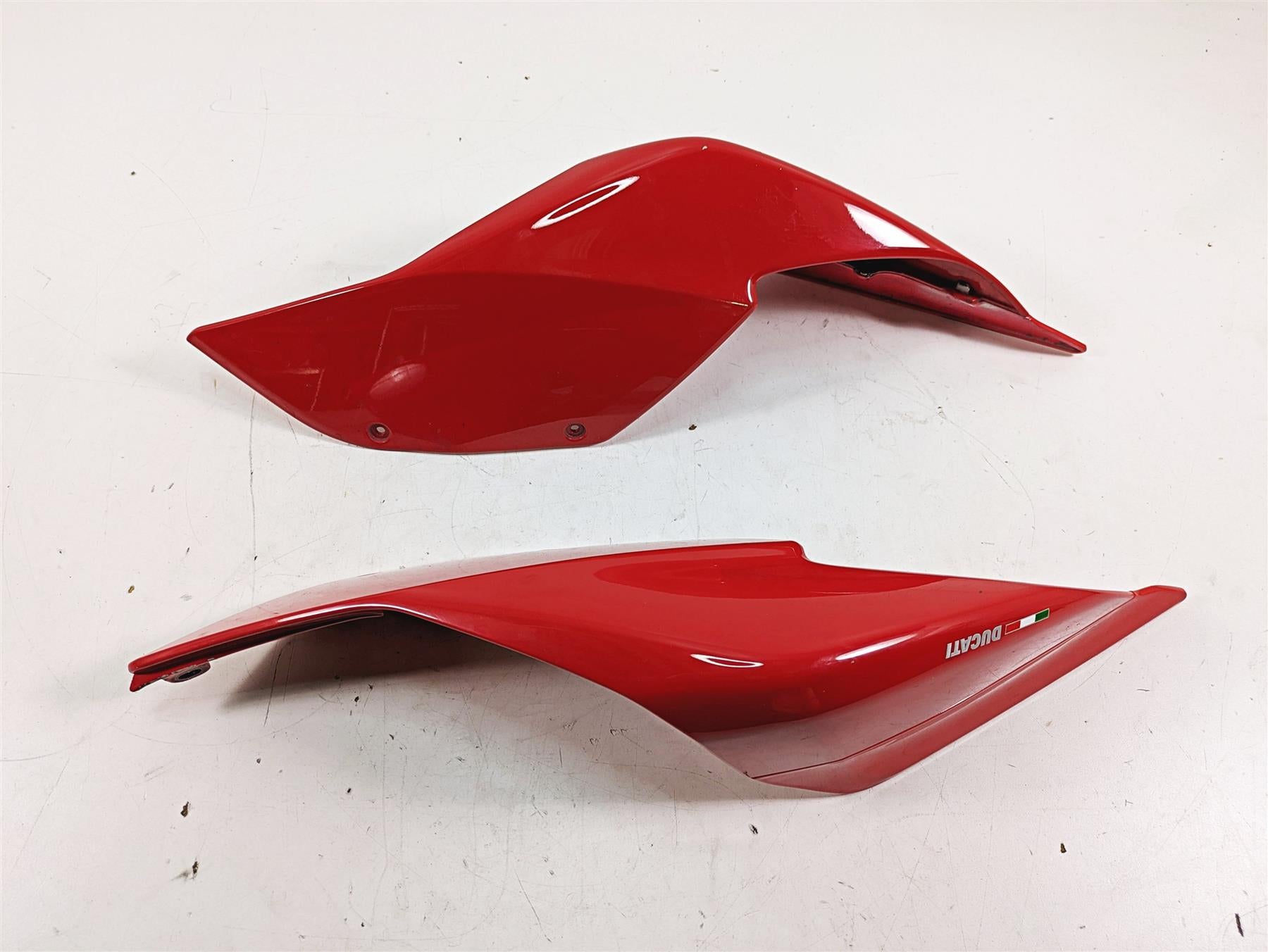 2016 Ducati Panigale 1299 S Red Tail Side Cover Fairing Set 48212021A 48212031A {{ shop.shopifyCountryName }} - Mototech271