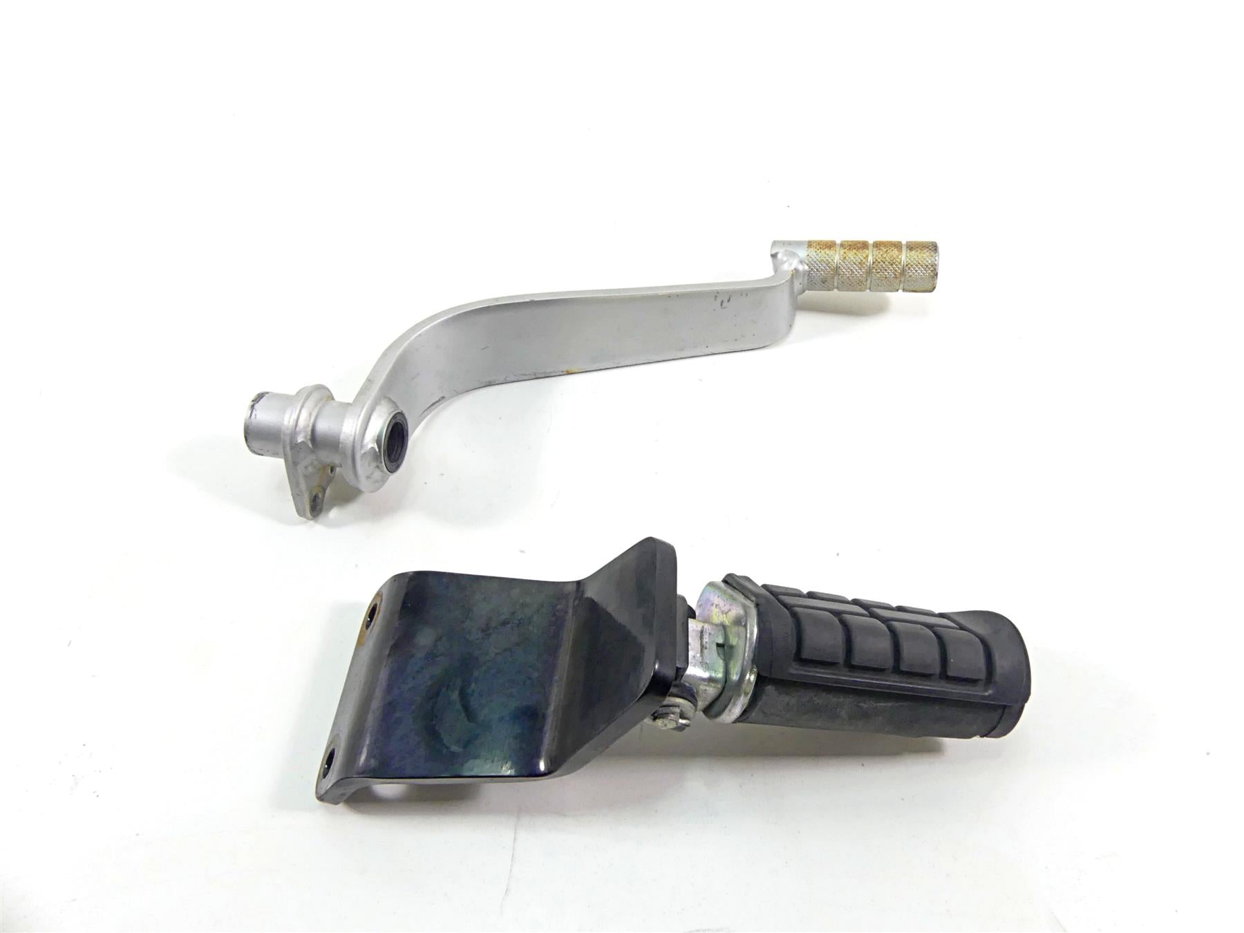 2010 Honda VT1300 CR Stateline Right Foot Peg Brake Pedal Set 50615-MFY-A00 {{ shop.shopifyCountryName }} - Mototech271