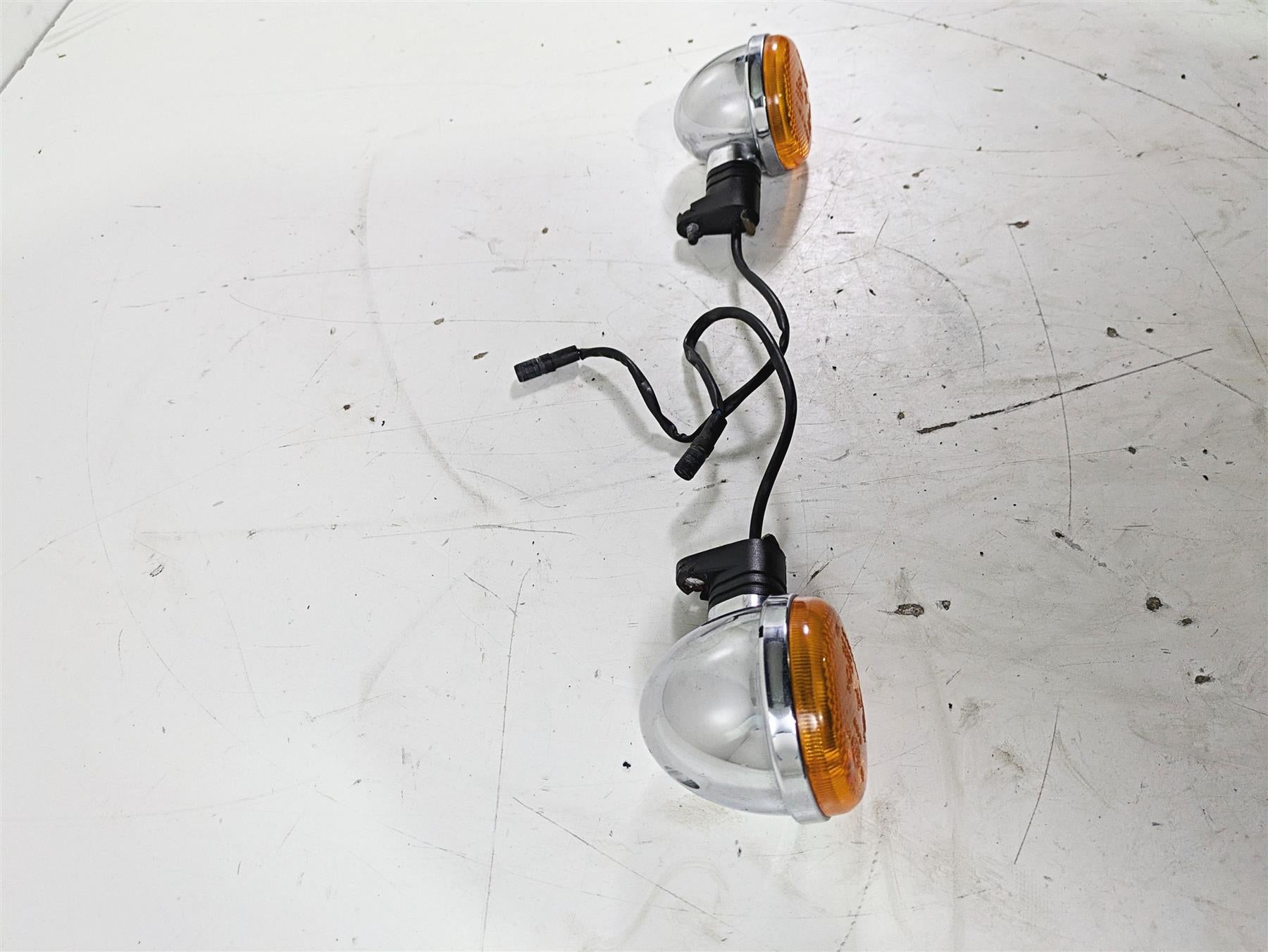 1998 Moto Guzzi California 1100 EV Front Turn Signal Set - Read GU03750631 {{ shop.shopifyCountryName }} - Mototech271