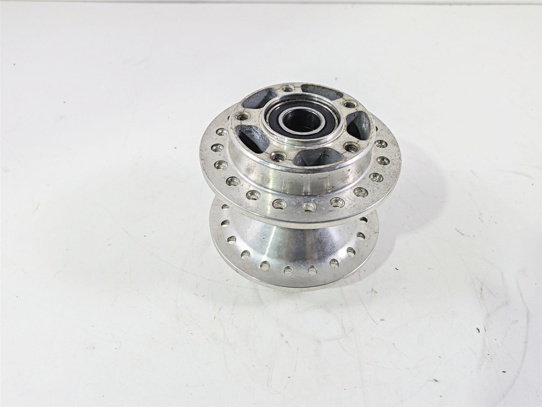 2020 Harley Softail FXST Standard Front Wheel Hub Spoke Rim 43001-06 {{ shop.shopifyCountryName }} - Mototech271