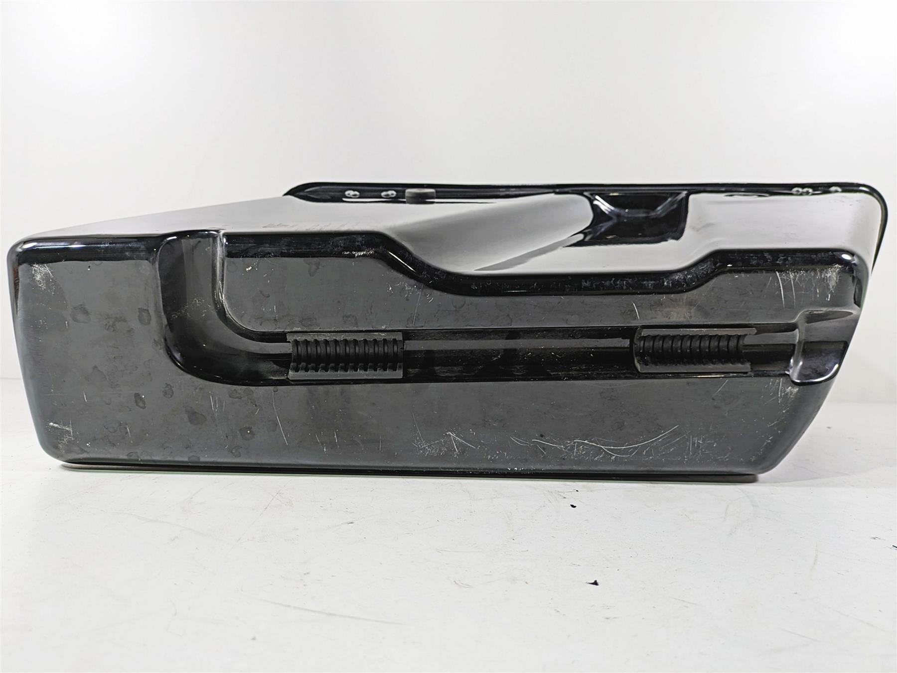 2020 Harley Touring FLHT Electra Glide Left Saddlebag Saddle Bag - Read 90200414 {{ shop.shopifyCountryName }} - Mototech271