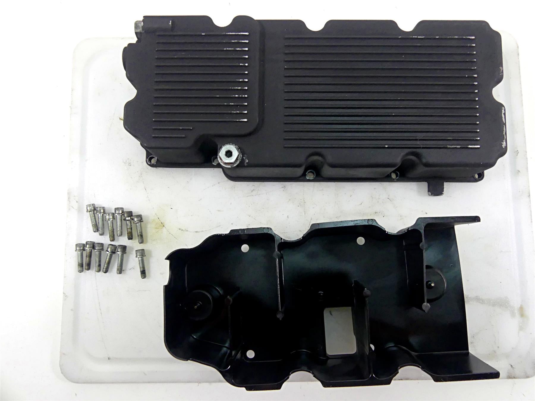 2007 Harley Touring FLHRSE CVO Road King Lower Transmission Oil Pan 62711-99