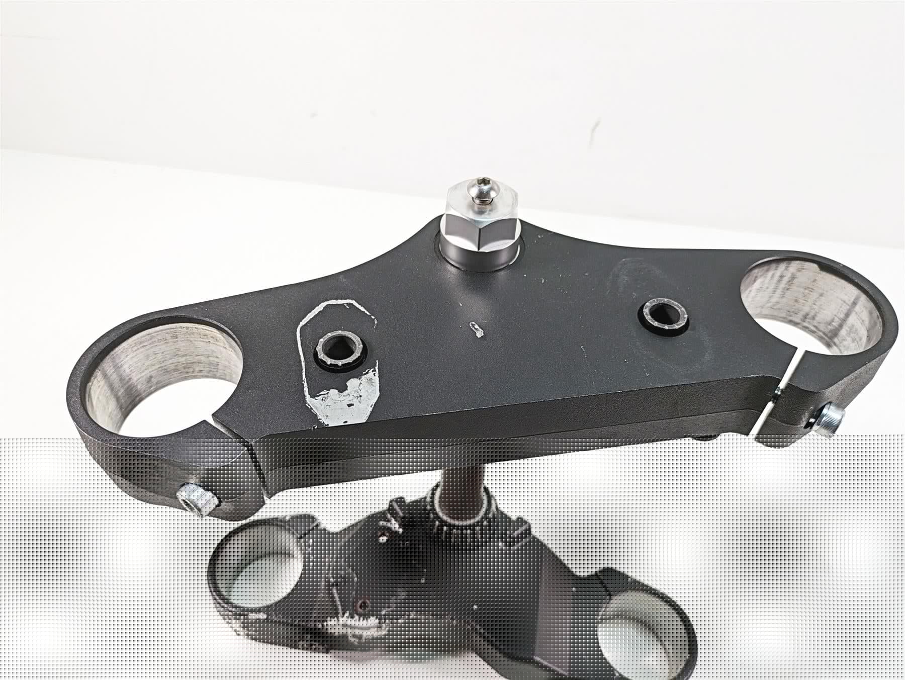 2016 Suzuki M109R VZR1800 Upper Lower Triple Tree Set 51311-48G30 51410-48G30 {{ shop.shopifyCountryName }} - Mototech271