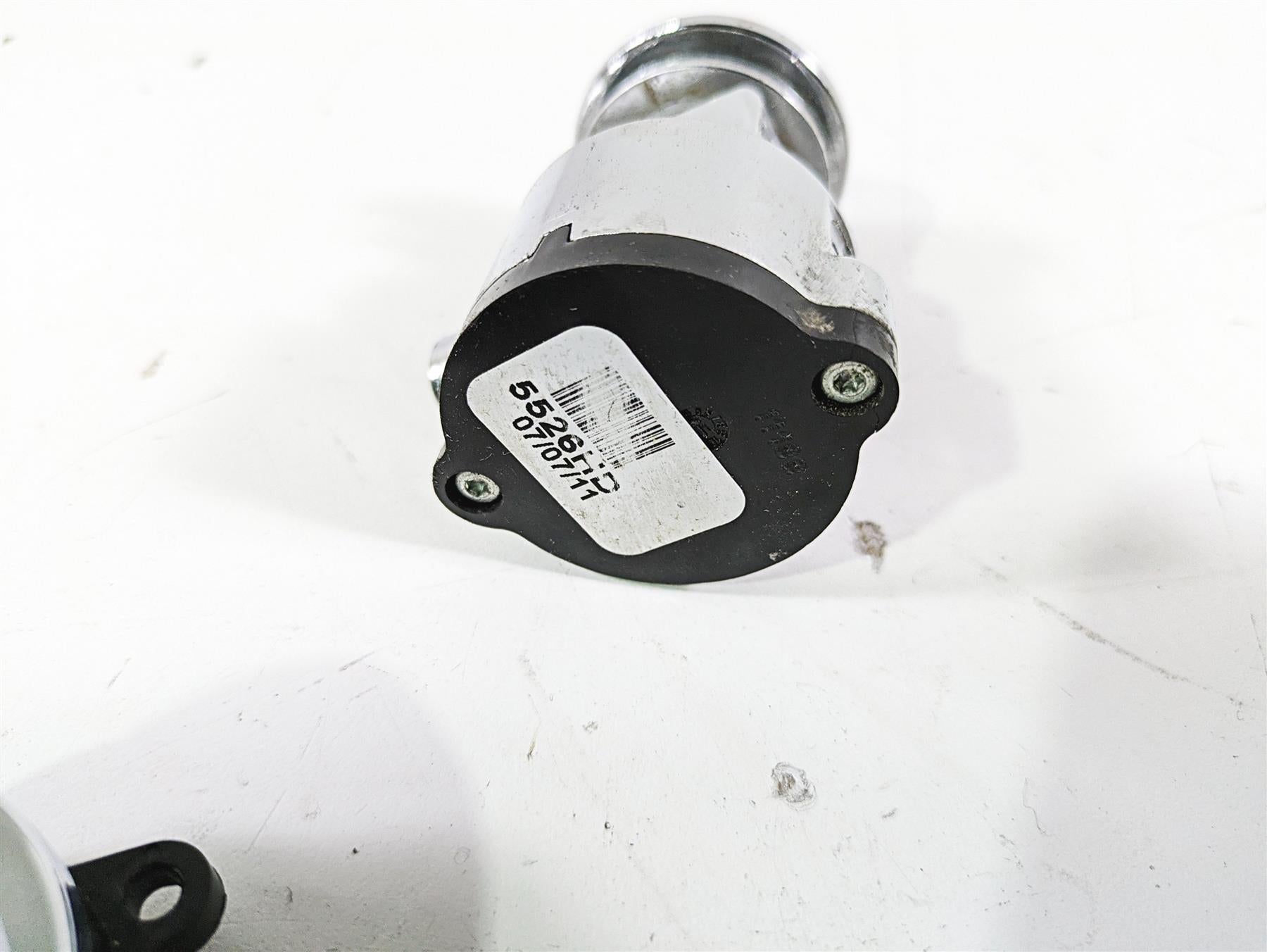 2012 Harley FLD Dyna Switchback Ignition Switch Saddlebag Key Lock Set 71304-04 {{ shop.shopifyCountryName }} - Mototech271