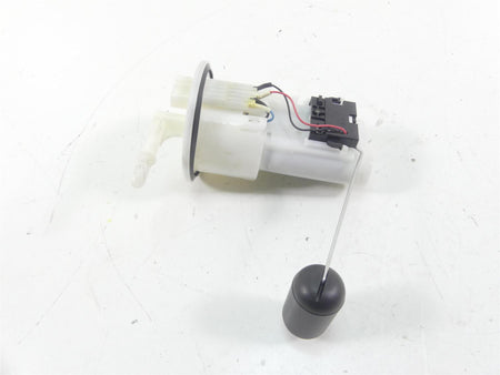 2022 Yamaha MT09 FZ09 Fuel Gas Petrol Pump 1RC-13907-01-00 {{ shop.shopifyCountryName }} - Mototech271