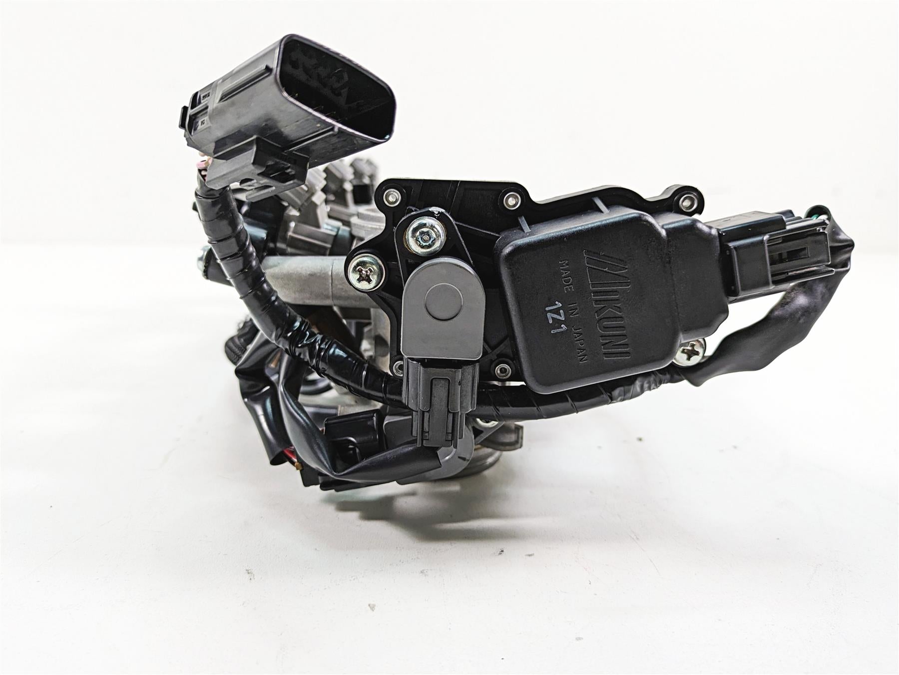 2022 Suzuki GSXR 750 Mikuni Throttle Body Bodies 4K 1340615J21 13406-15J21 {{ shop.shopifyCountryName }} - Mototech271
