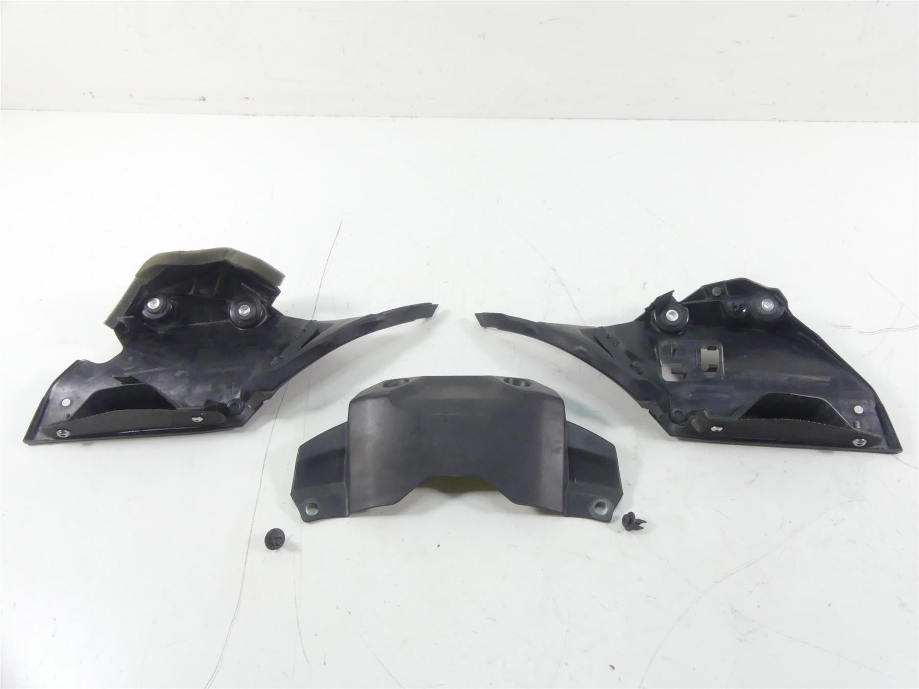 2015 Yamaha MT09 FZ09 Front Air Duct & Cover Fairing Plastic Set 1RC-2174E-00 {{ shop.shopifyCountryName }} - Mototech271