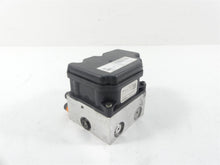 Load image into Gallery viewer, 2012 Harley CVO FLHX SE3 Street Glide Abs Brake Pump Unit Module 40601-08 | Mototech271
