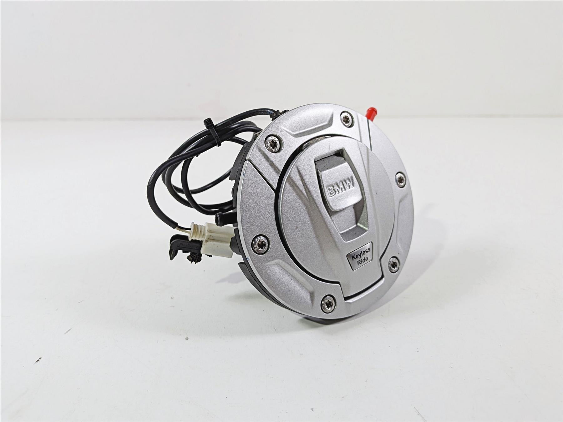 2019 BMW R1250GS K50 Keyless Fuel Gas Petrol Cap Lid Door 16118531632 {{ shop.shopifyCountryName }} - Mototech271