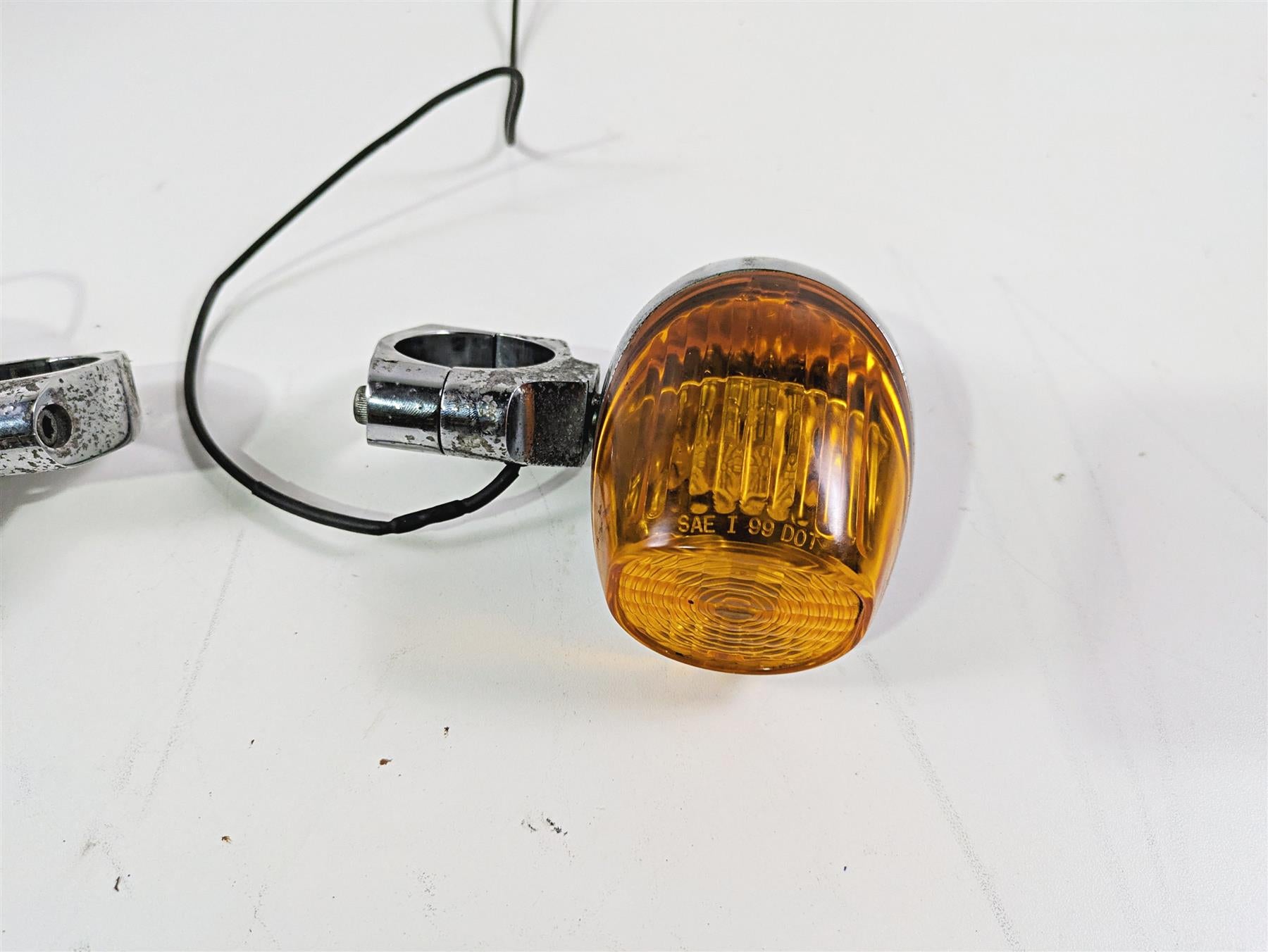 2002 Indian Spirit Deluxe Front Blinker Turn Signal Housing Set 66-039 66-038 {{ shop.shopifyCountryName }} - Mototech271