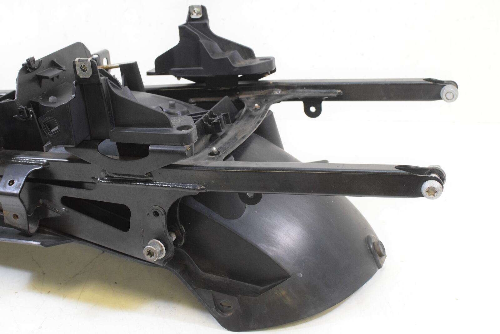 2007 BMW K1200 GT K44 Subframe Sub Frame Inner Fender 46517700688 {{ shop.shopifyCountryName }} - Mototech271