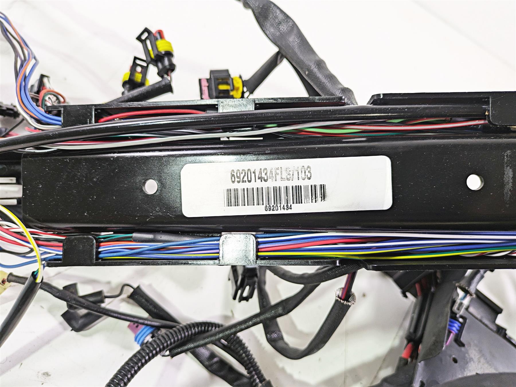 2017 Harley FLS Softail Slim Main Wiring Harness Loom - Non Abs -No Cut 69201434 {{ shop.shopifyCountryName }} - Mototech271