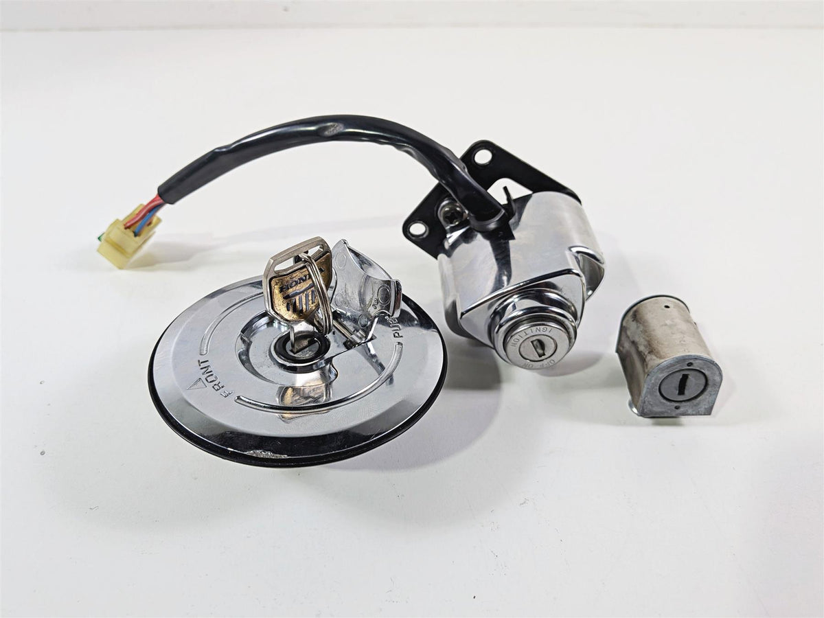 2003 Honda V-Twin VTX1800 C Ignition Switch Key Lock Tank Cap Set 35010-MCH-010 {{ shop.shopifyCountryName }} - Mototech271