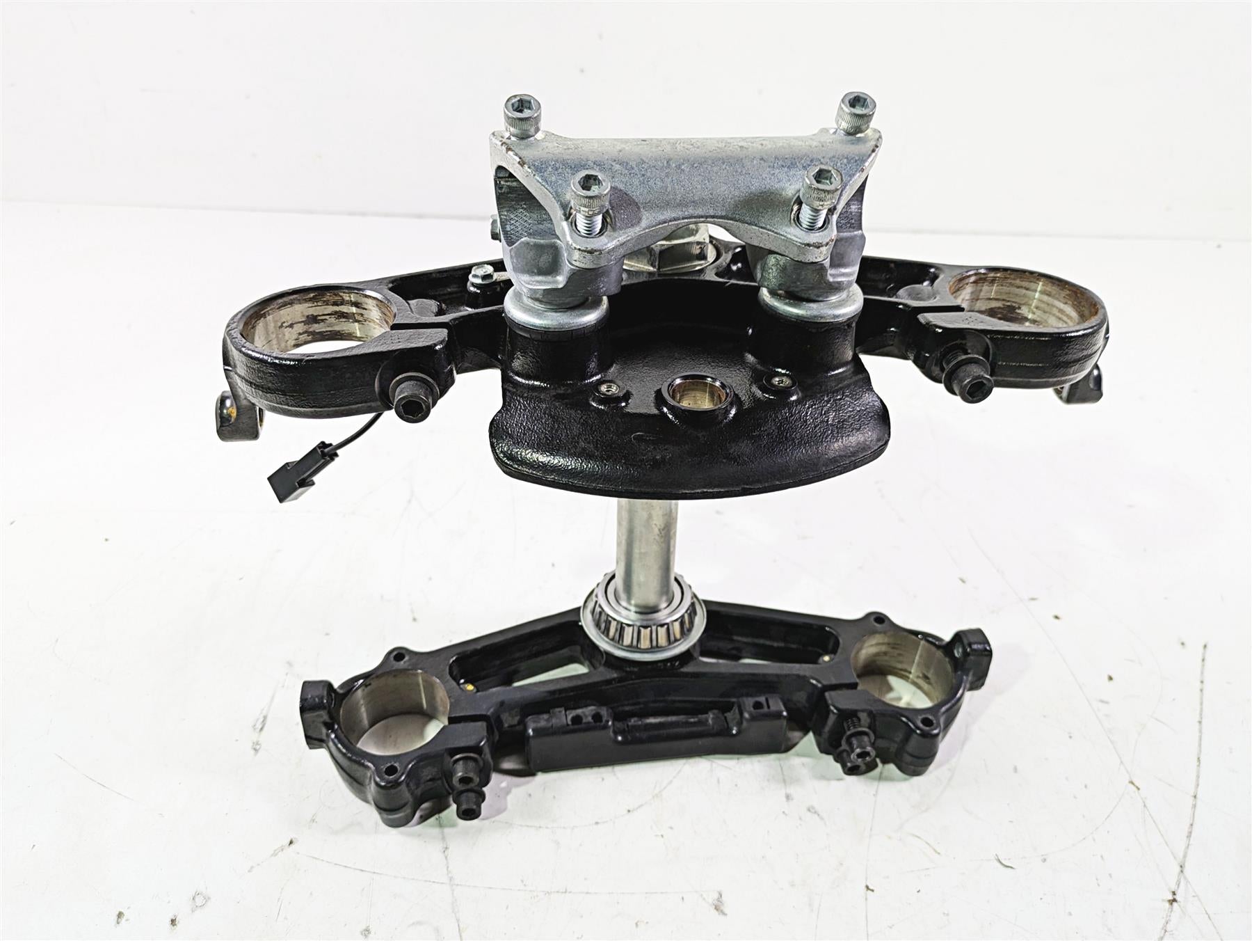2015 Harley Touring FLHTKL E -Glide Low Upper Lower Triple Tree Set 45900091A {{ shop.shopifyCountryName }} - Mototech271