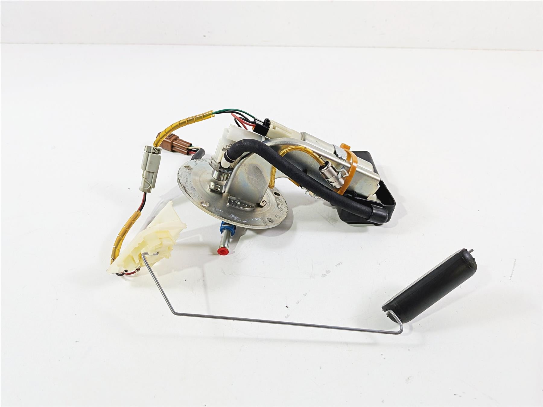 2014 Suzuki M109R VZR1800 Boulevard Fuel Gas Petrol Pump & Sender 15100-48G10 {{ shop.shopifyCountryName }} - Mototech271