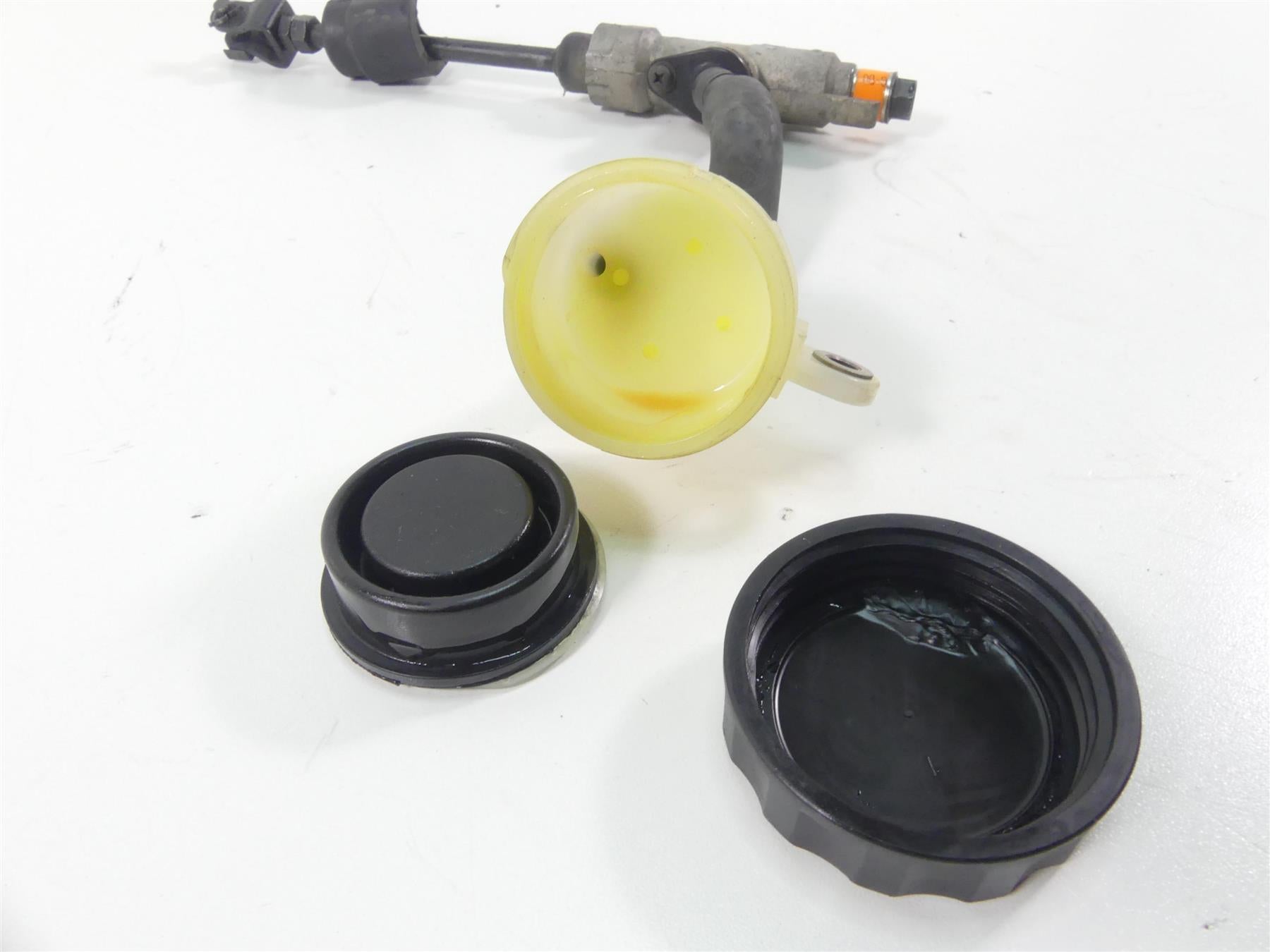 1998 Honda Shadow VT1100T Rear Brake Master Cylinder 1/2" 43510-MAH-A00 {{ shop.shopifyCountryName }} - Mototech271