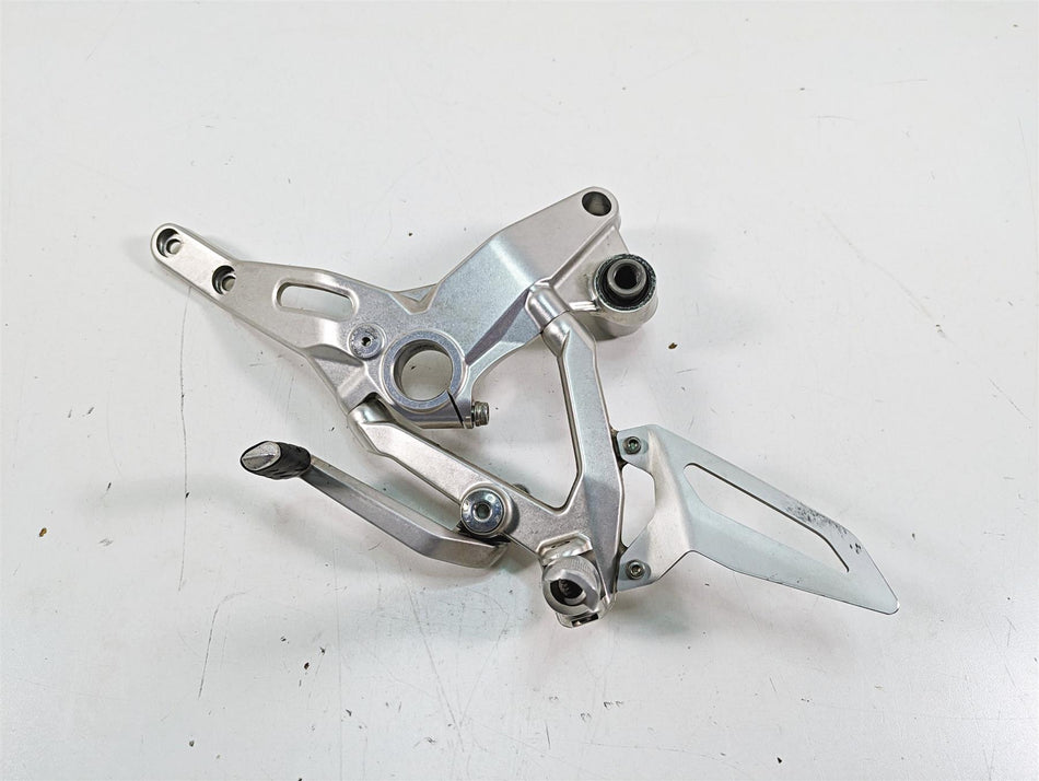 2016 Ducati Panigale 1299 S Left Footpeg Frame Holder & Shifter 82421862AA {{ shop.shopifyCountryName }} - Mototech271