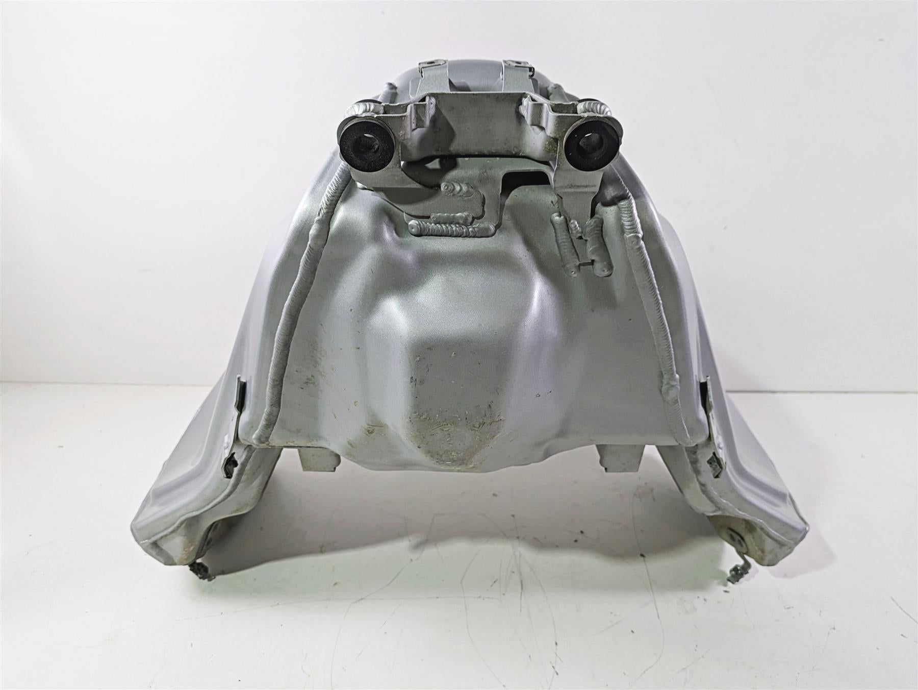 2015 BMW R1200GS Adv K51 Fuel Gas Petrol Tank 16118536188 {{ shop.shopifyCountryName }} - Mototech271
