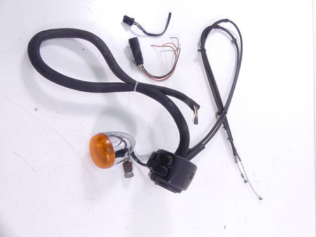 2007 Harley FXDWG Dyna Wide Glide Right Control Switch & Blinker 71684-06A {{ shop.shopifyCountryName }} - Mototech271