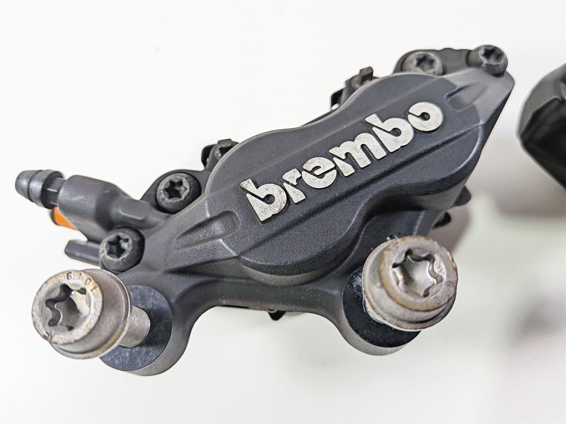 2023 BMW R nineT Scrambler K23 Front Brake Caliper Set 34117716717 34118563486 {{ shop.shopifyCountryName }} - Mototech271