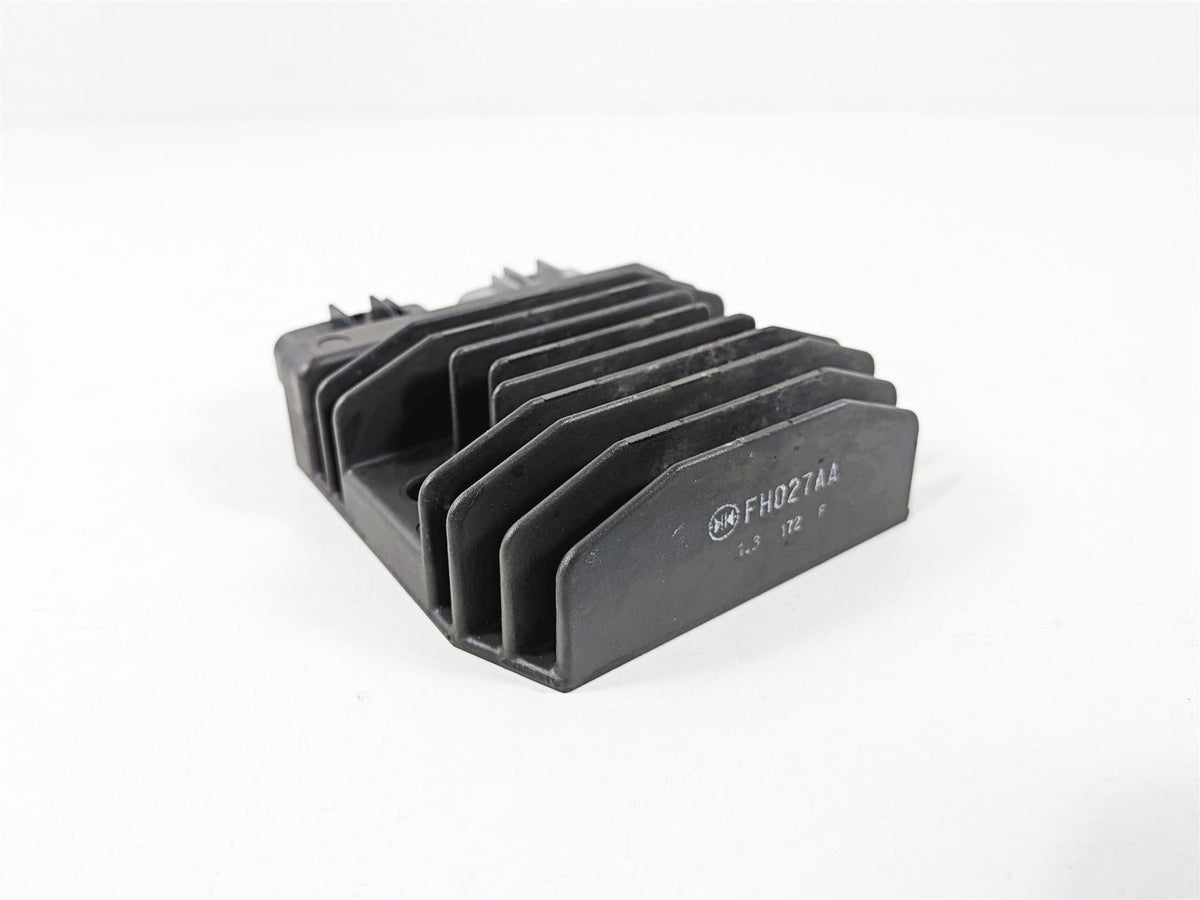 2022 Triumph Tiger 900 GT Pro Rectifier Voltage Regulator T1300675 FH027AA {{ shop.shopifyCountryName }} - Mototech271