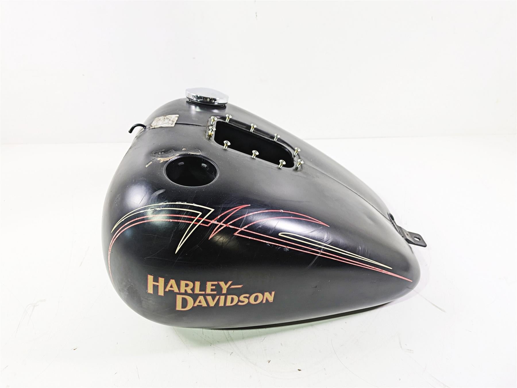 2008 Harley FLSTSB Cross Bones Fuel Gas Petrol Tank -Read 61000800 {{ shop.shopifyCountryName }} - Mototech271