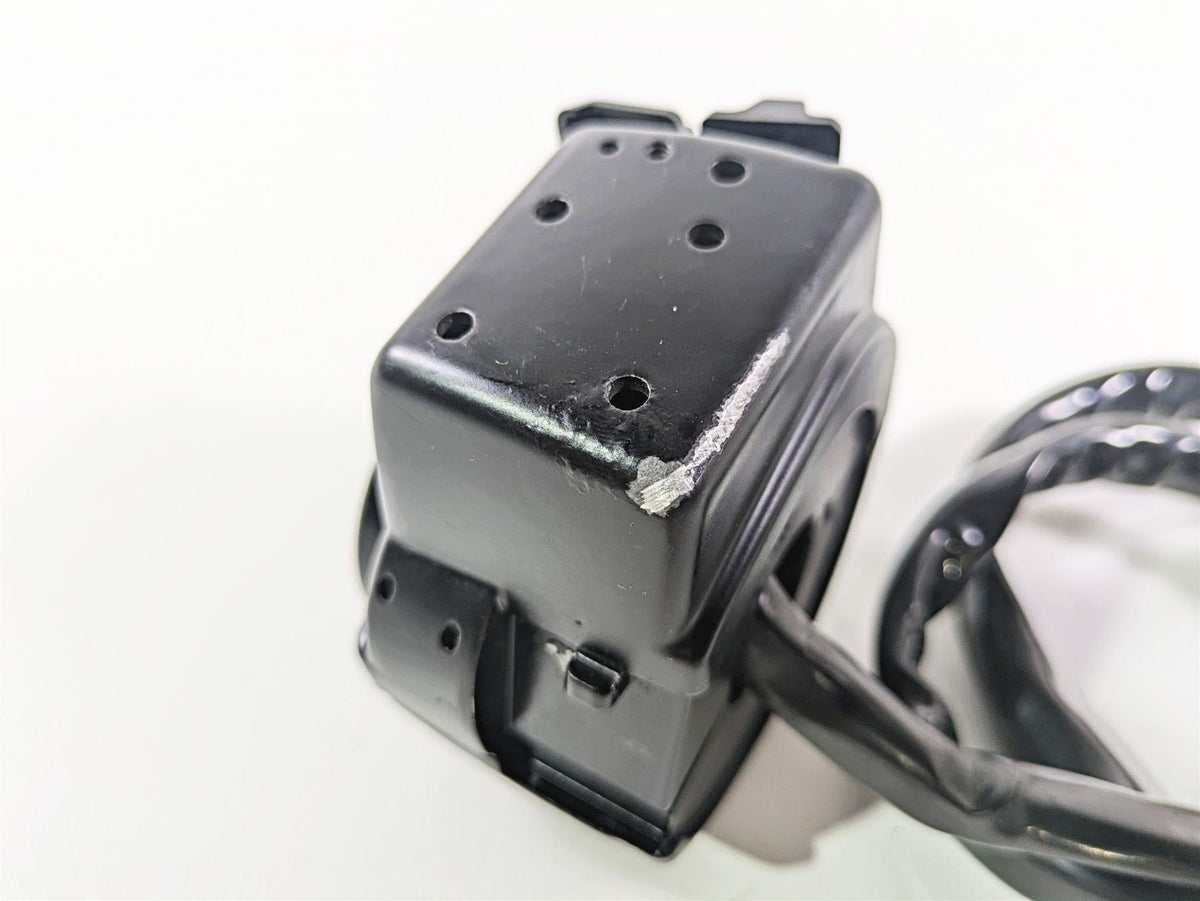 1996 Harley Touring FLHTCUI Electra Glide Left Hand Control Switch 71682-06A {{ shop.shopifyCountryName }} - Mototech271