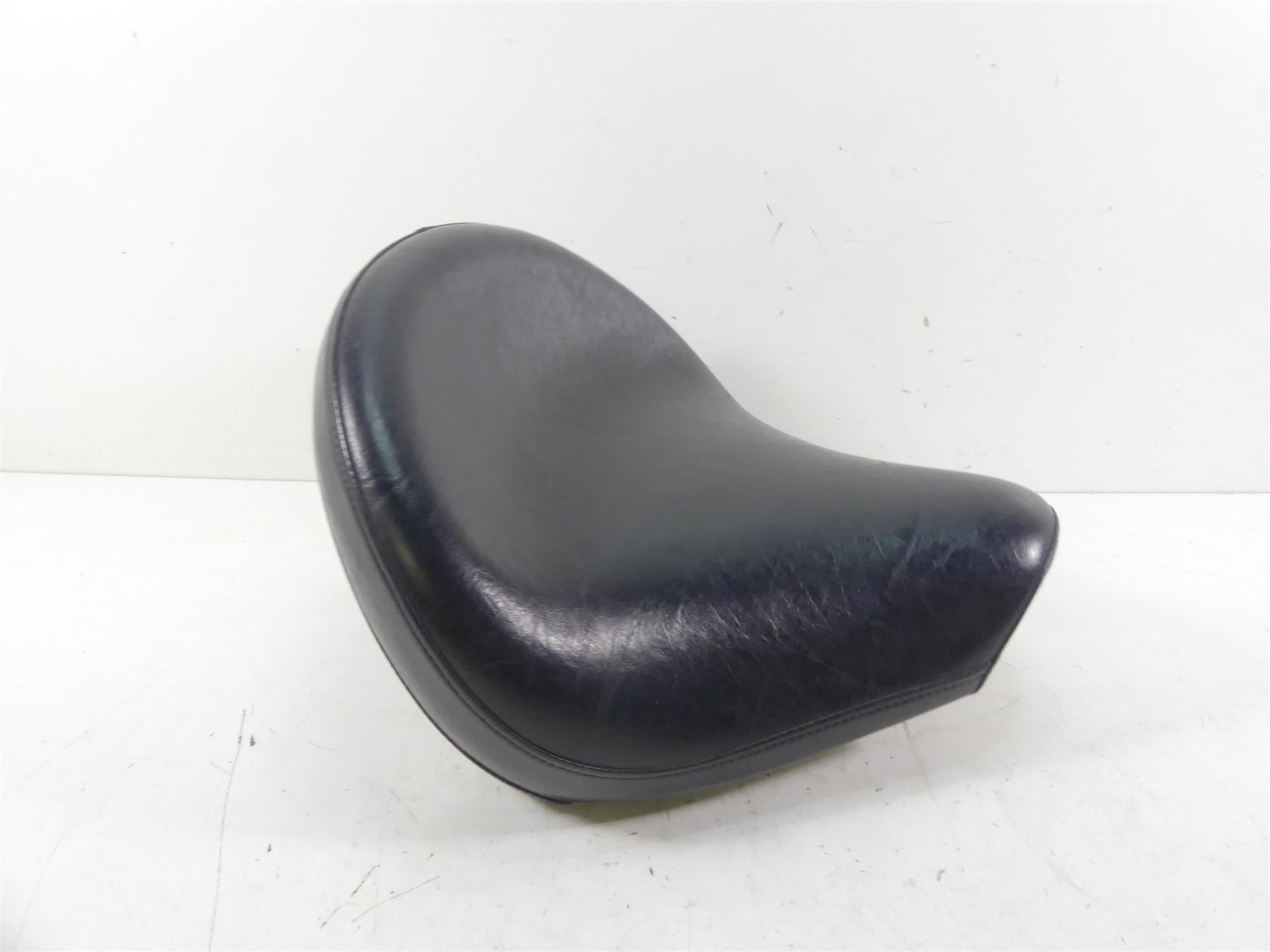 2002 Yamaha XVS1100 V-Star Front Rider Driver Seat Saddle - Nice 5KS-24710-00-00 {{ shop.shopifyCountryName }} - Mototech271