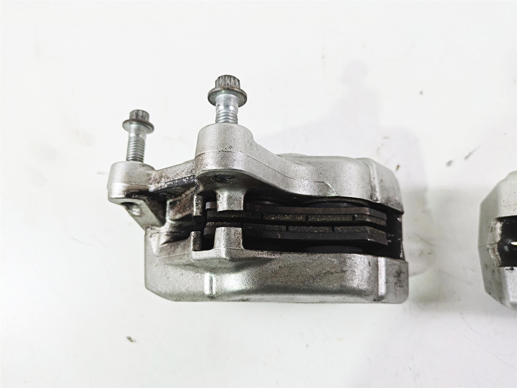 2011 Harley Touring FLHTCUSE CVO E-Glide Front Brake Calipers 42938-08 42939-08 {{ shop.shopifyCountryName }} - Mototech271