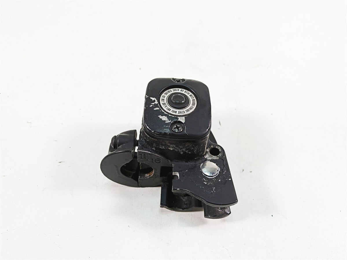 2009 Harley FXDF Dyna Fat Bob Front Brake Master Cylinder 11/16" 45170-08F {{ shop.shopifyCountryName }} - Mototech271