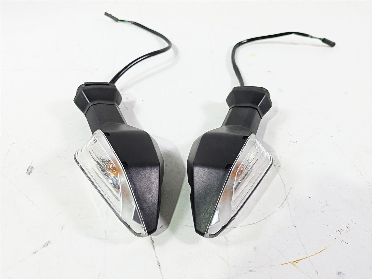 2022 Kawasaki ZR900RS Cafe Rear Blinker Turn Signal Set 23037-0537 23037-0538 {{ shop.shopifyCountryName }} - Mototech271
