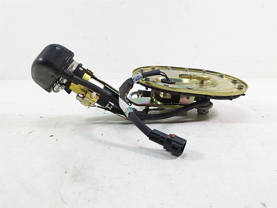 2011 Triumph America Fuel Gas Petrol Pump - Tested T2406008 T2403135 {{ shop.shopifyCountryName }} - Mototech271