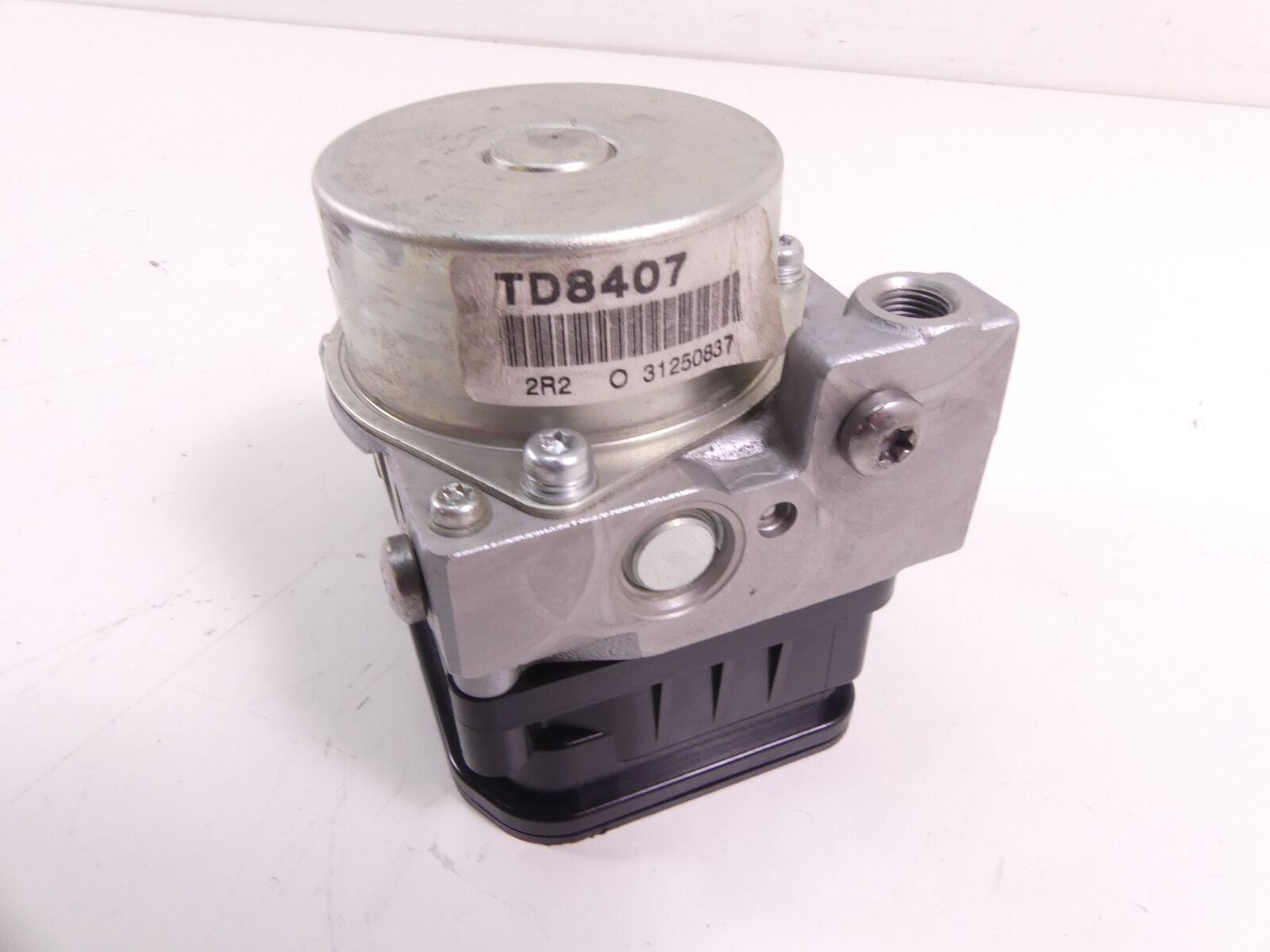 2014 Triumph Tiger 800 ABS Nissin Abs Brake Pump Pressure Module T2022016 {{ shop.shopifyCountryName }} - Mototech271