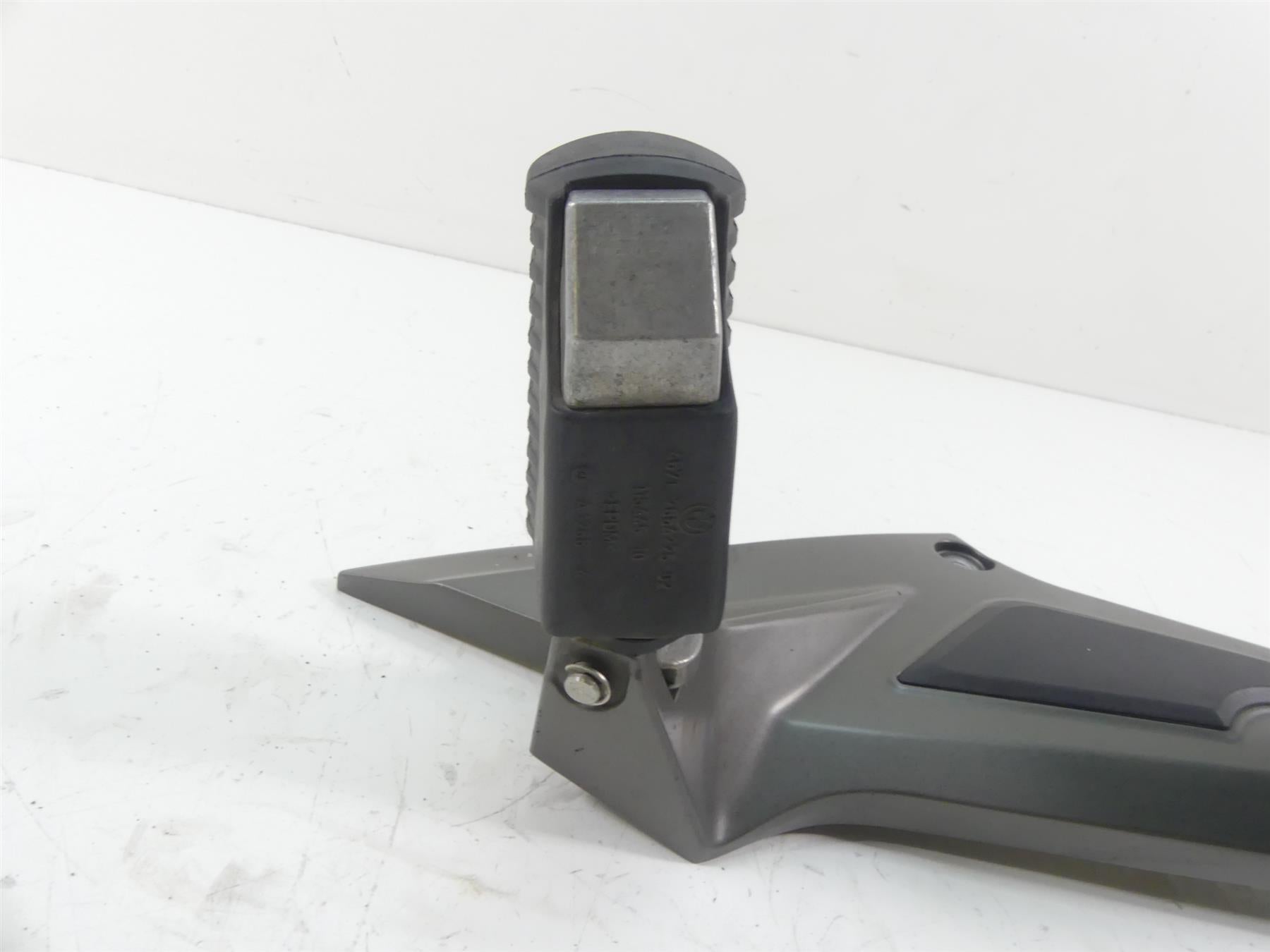 2015 BMW K1600GT K48 Right Rider Passenger Footpeg Foot Peg Rest Set 46717716014 {{ shop.shopifyCountryName }} - Mototech271