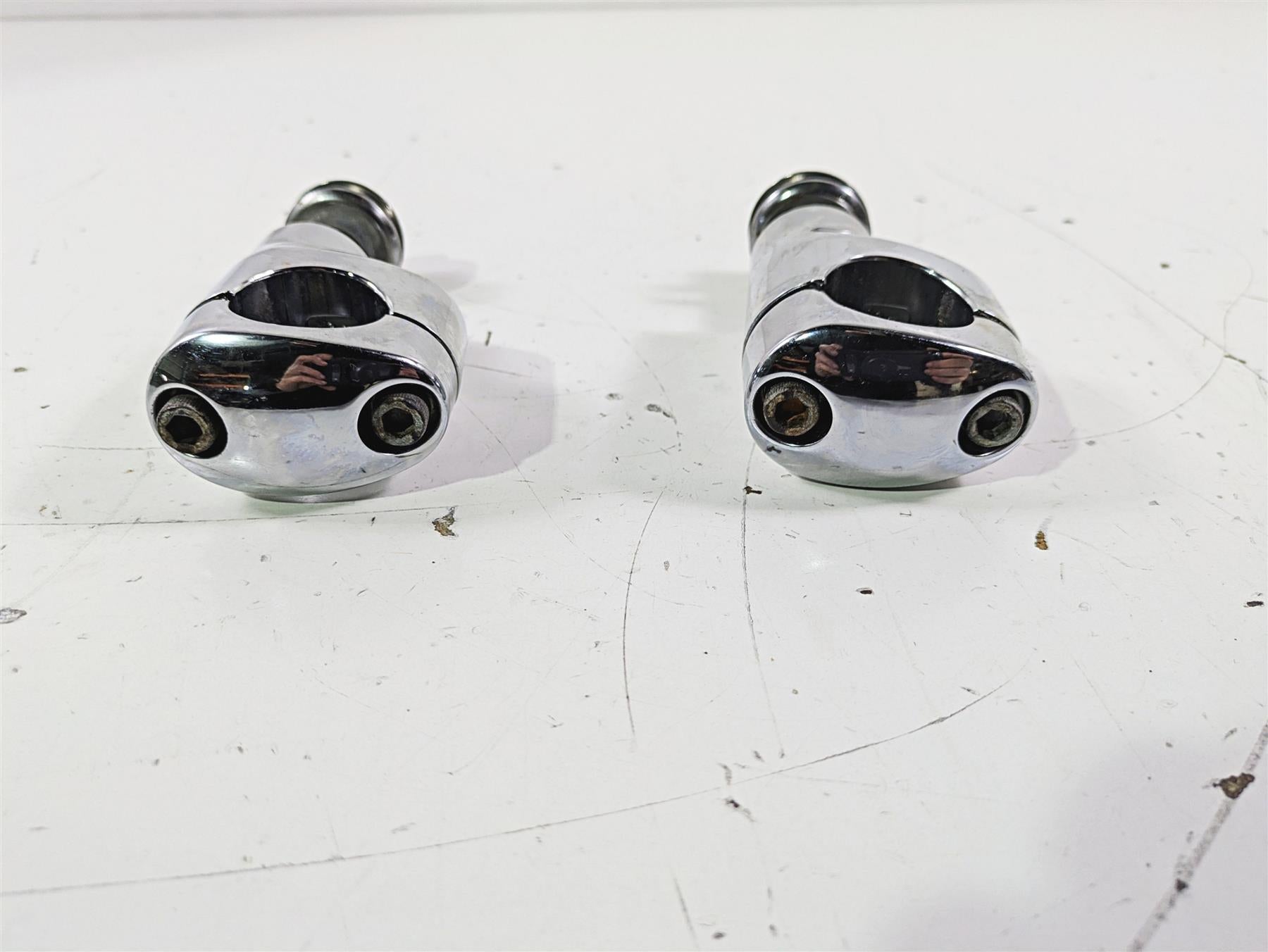 2007 Harley FXDWG Dyna Wide Glide Handlebar Riser Holder Clamp Mount 56613-06 {{ shop.shopifyCountryName }} - Mototech271