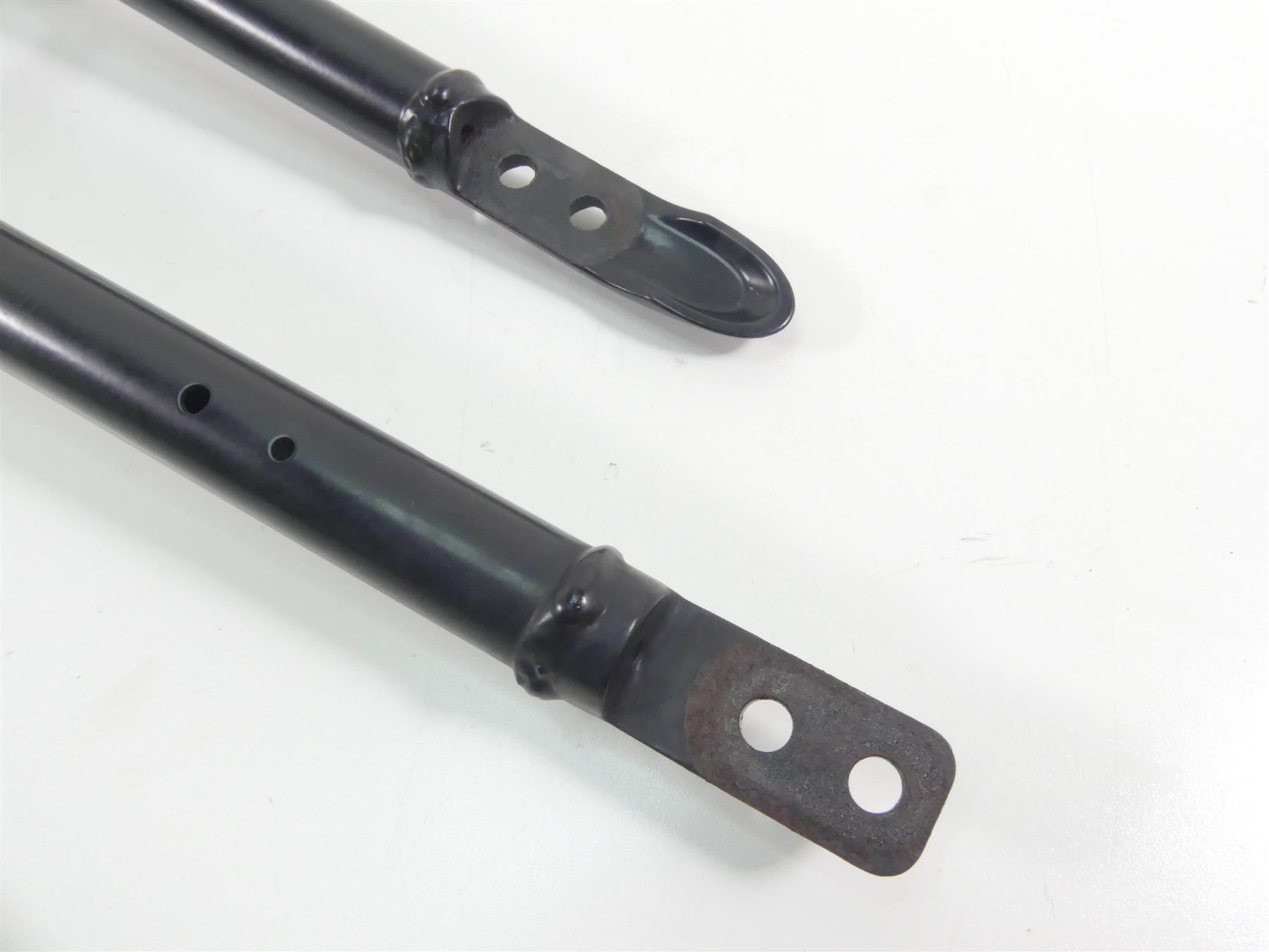 2002 Triumph Bonneville America Left Right Frame Downtube Set T2076701 T2076750 {{ shop.shopifyCountryName }} - Mototech271