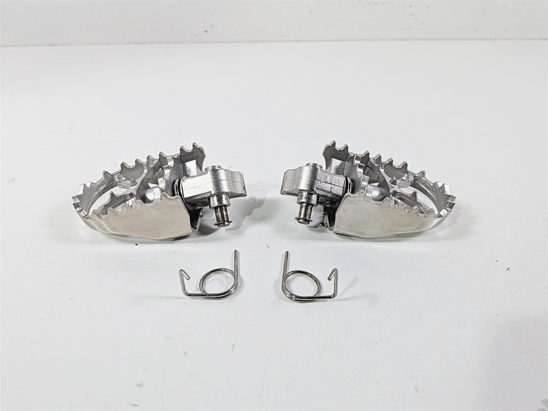 2016 BMW R1200 GS K50 Arashi Rider Foot Peg Footpeg Set AF076 {{ shop.shopifyCountryName }} - Mototech271