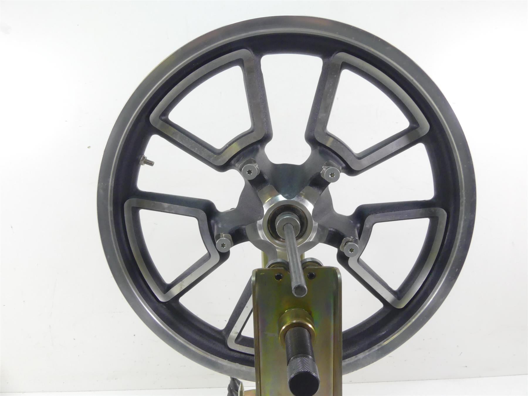 2016 Harley FXDL Dyna Low Rider Front Cast Straight 19x2.5 Wheel Rim 43300280 | Mototech271